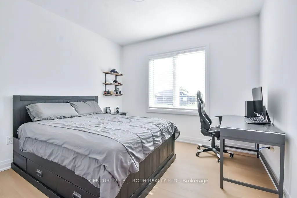 51 CHESLOCK Crescent