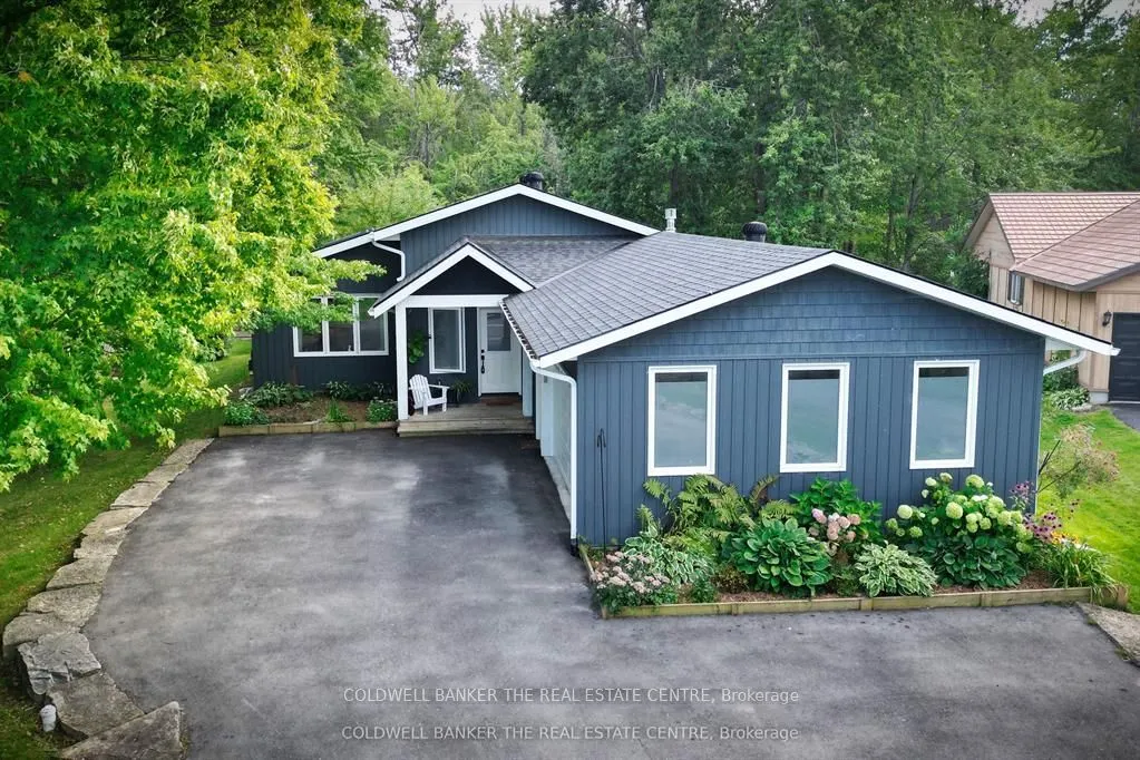 2656 Westshore Crescent