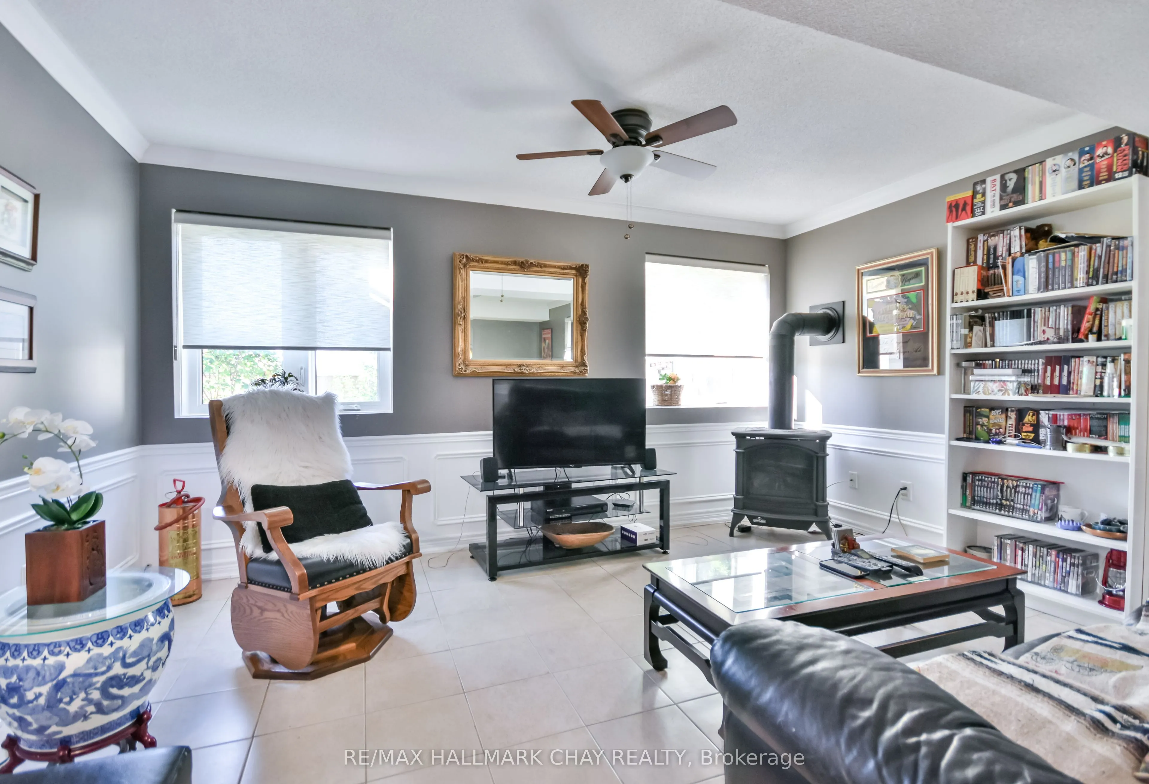 33 Meadowood Drive