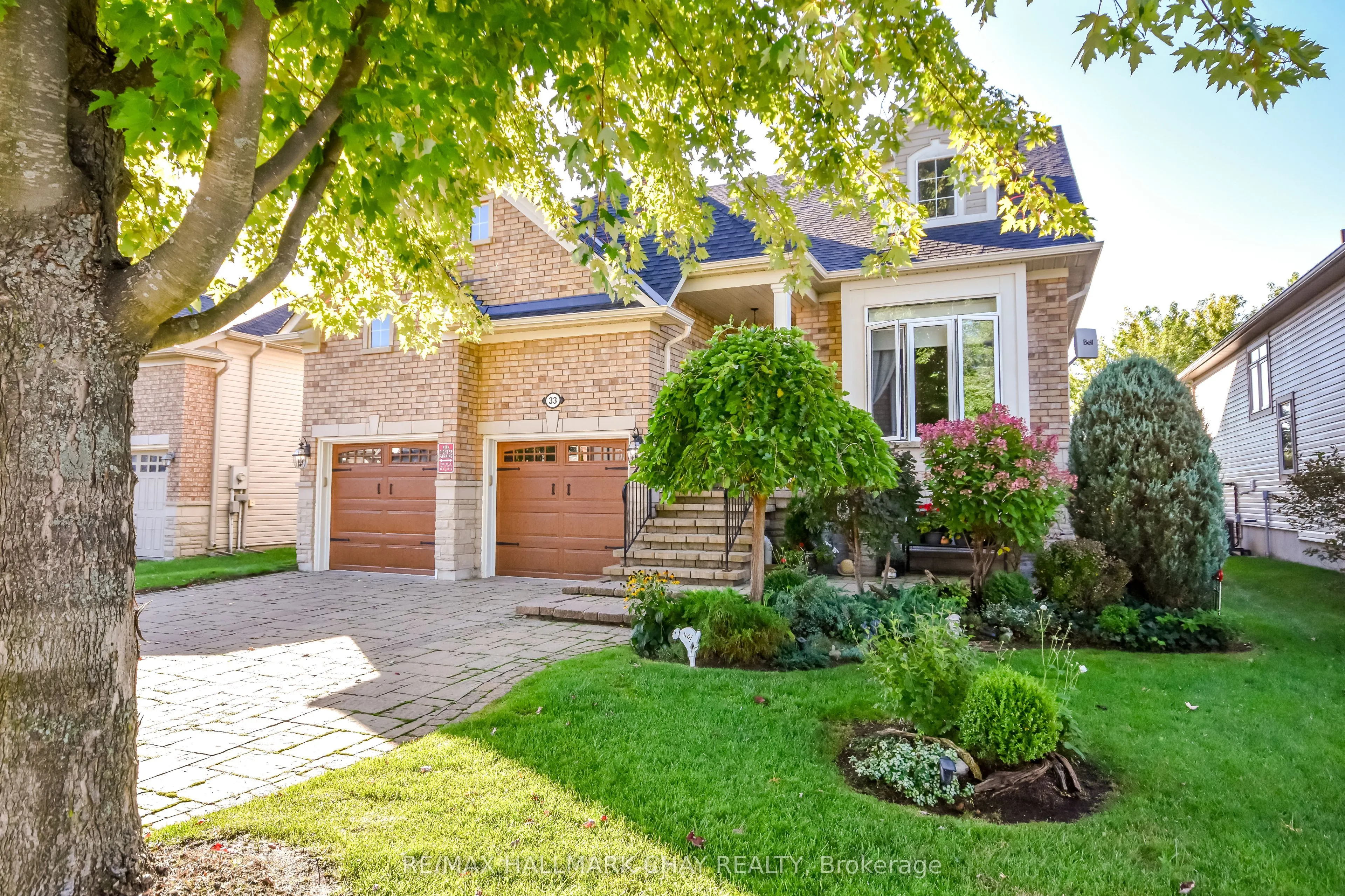 33 Meadowood Drive