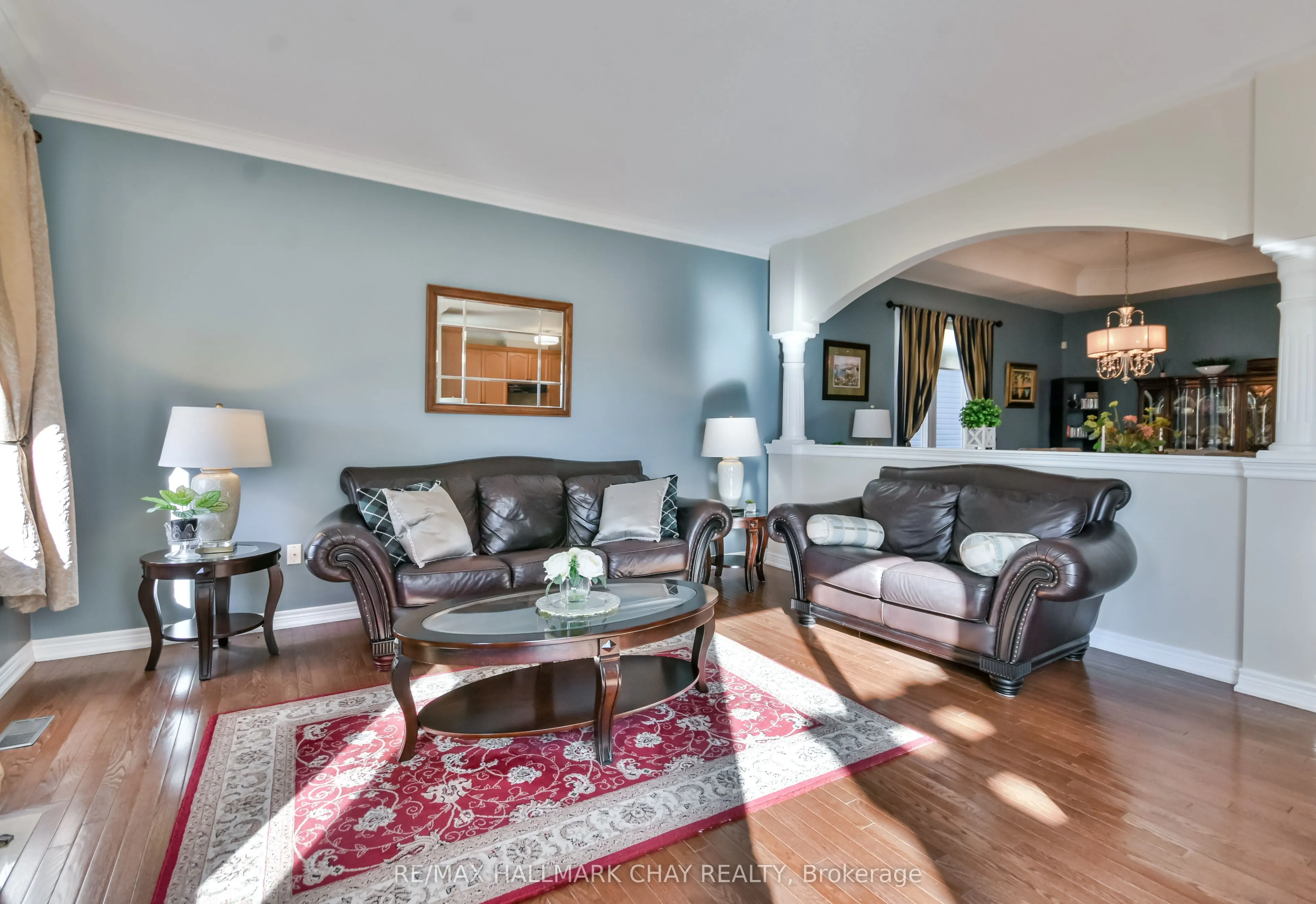33 Meadowood Drive