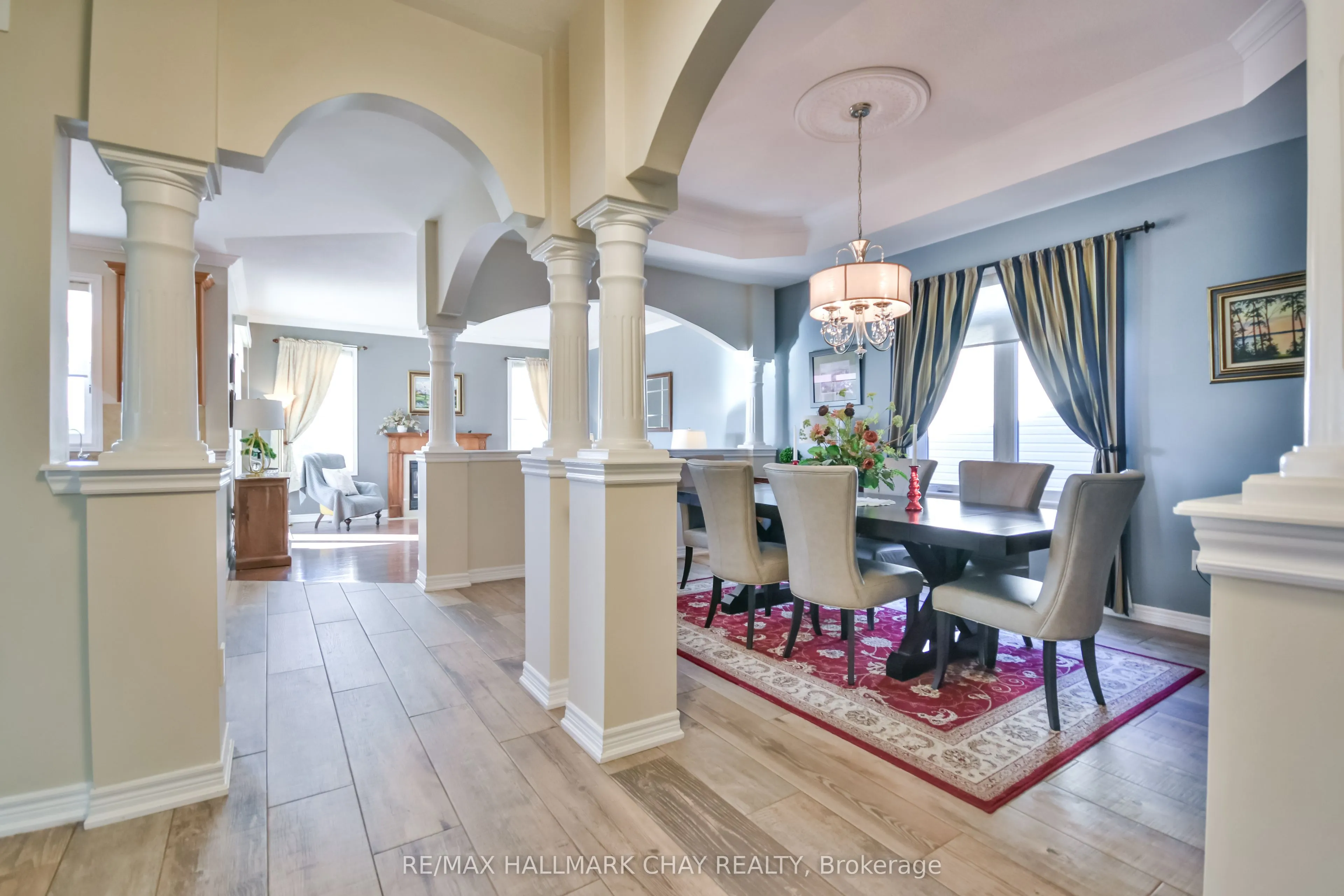 33 Meadowood Drive