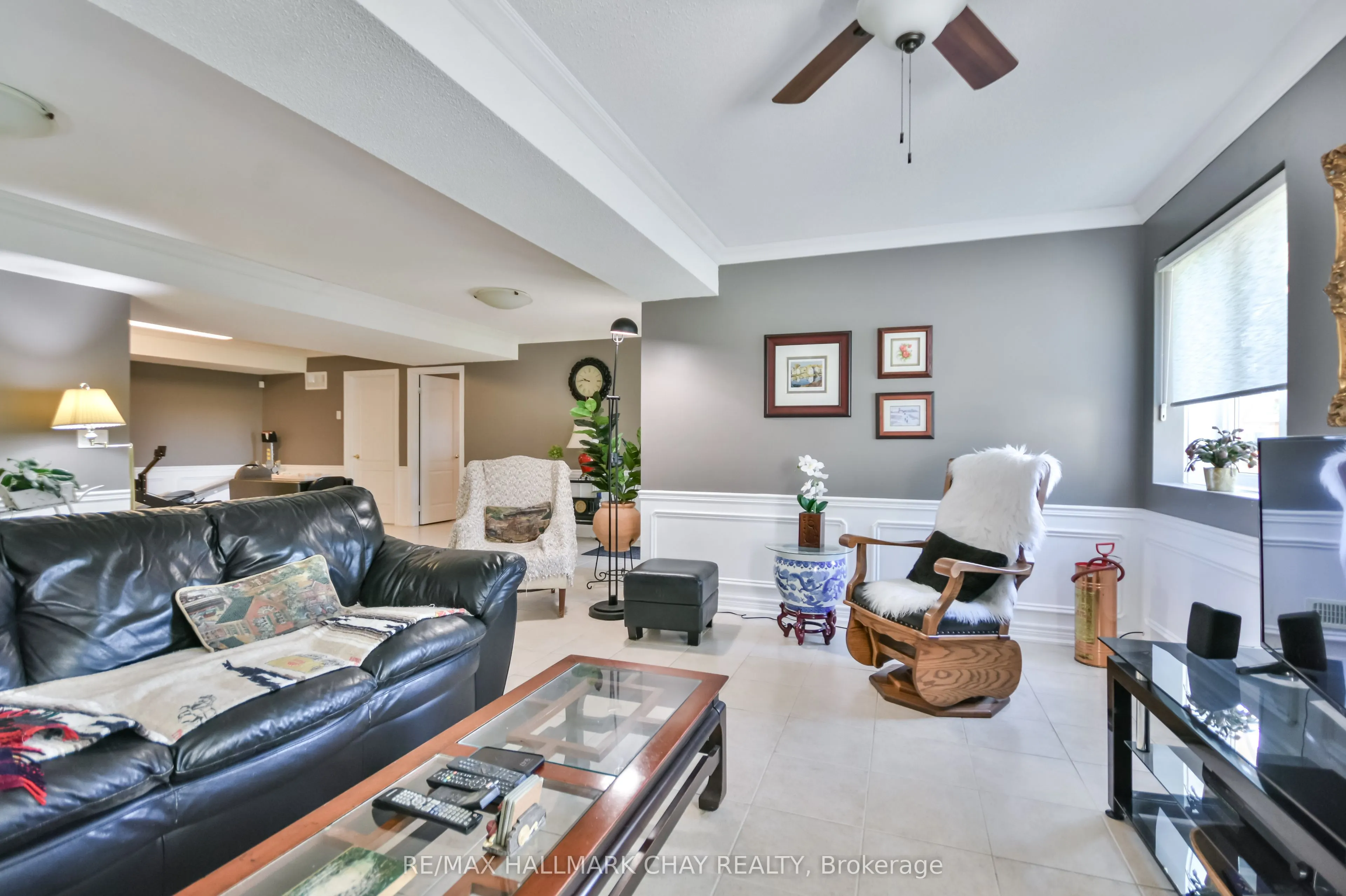 33 Meadowood Drive
