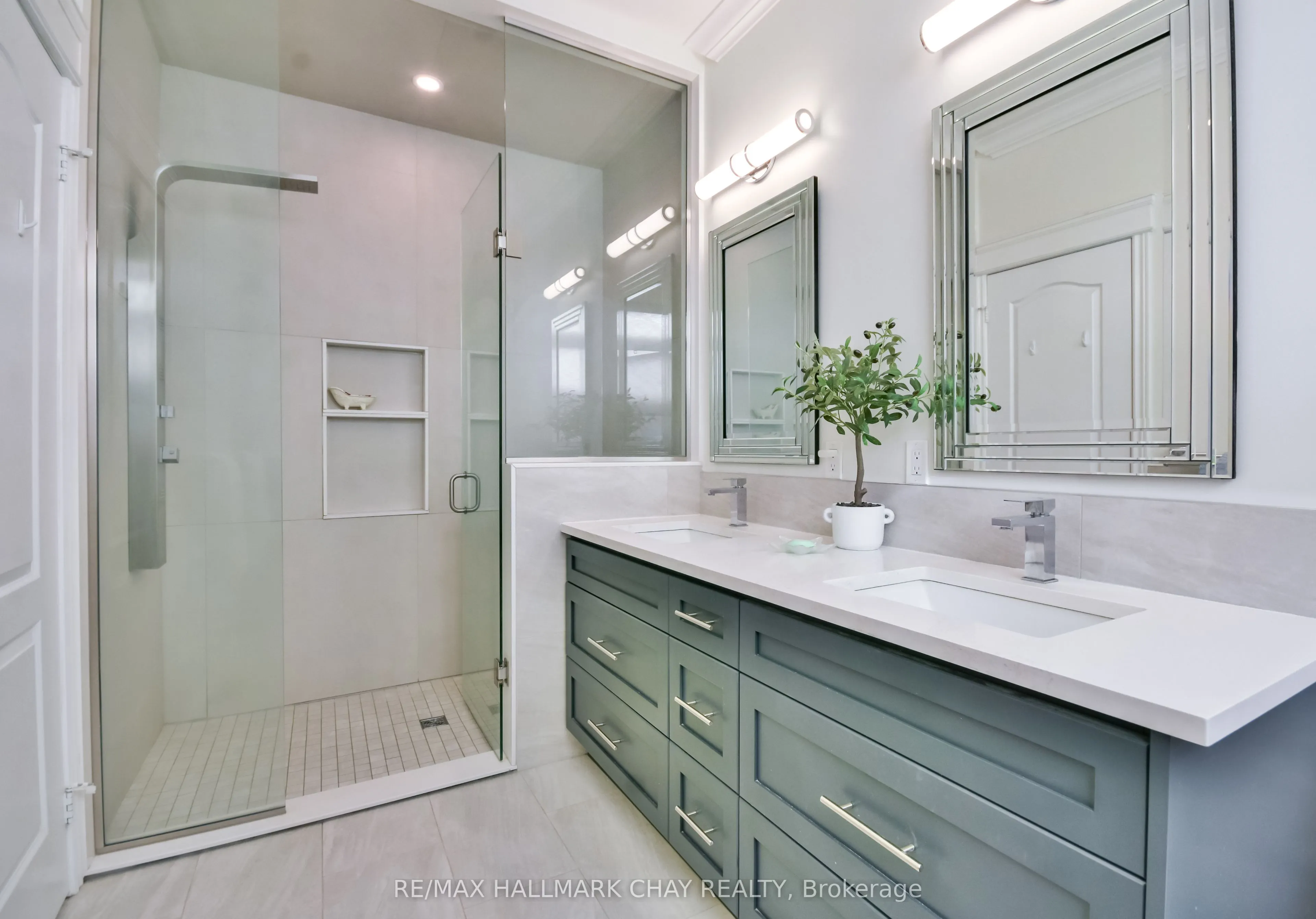 33 Meadowood Drive