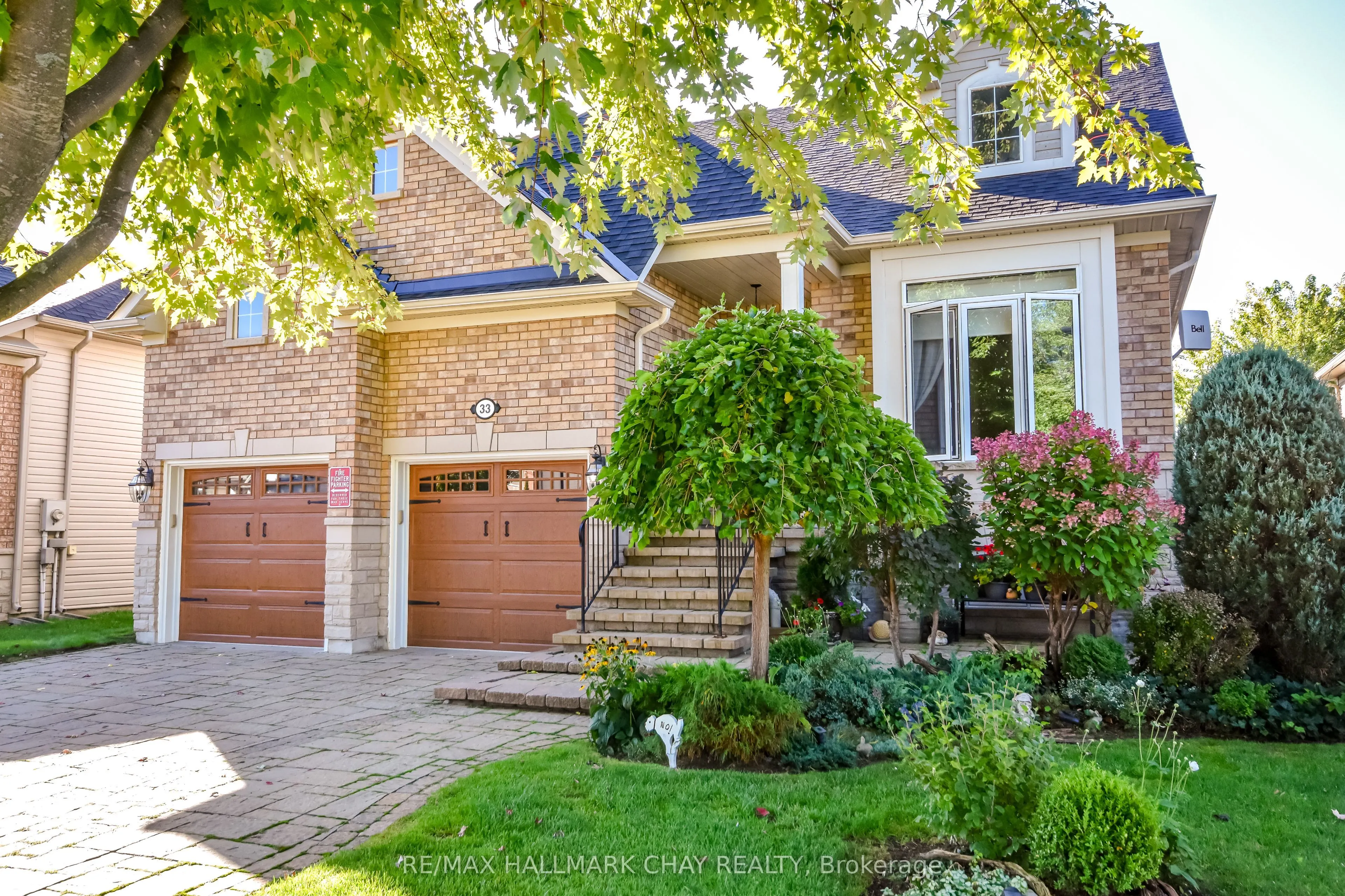 33 Meadowood Drive