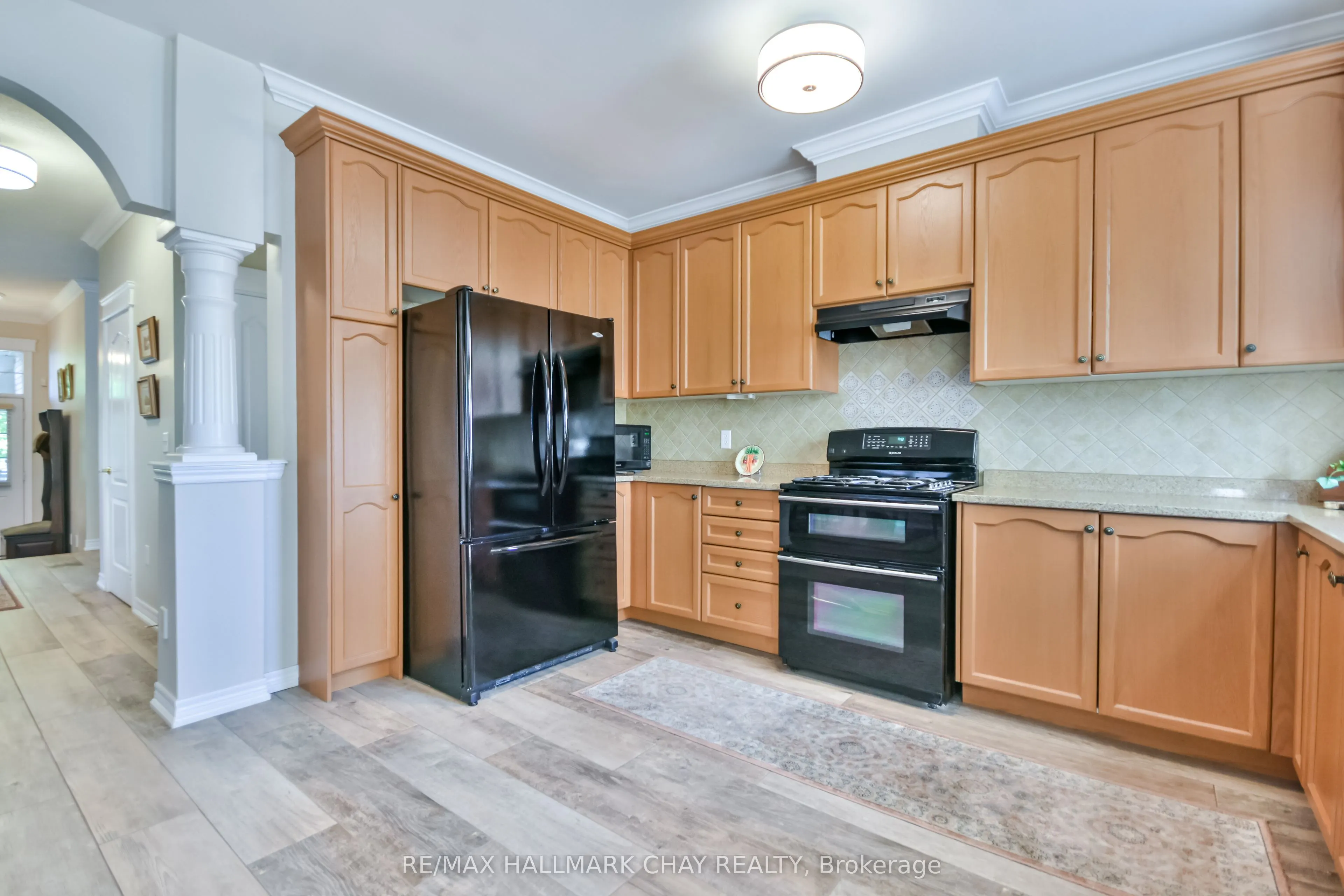 33 Meadowood Drive
