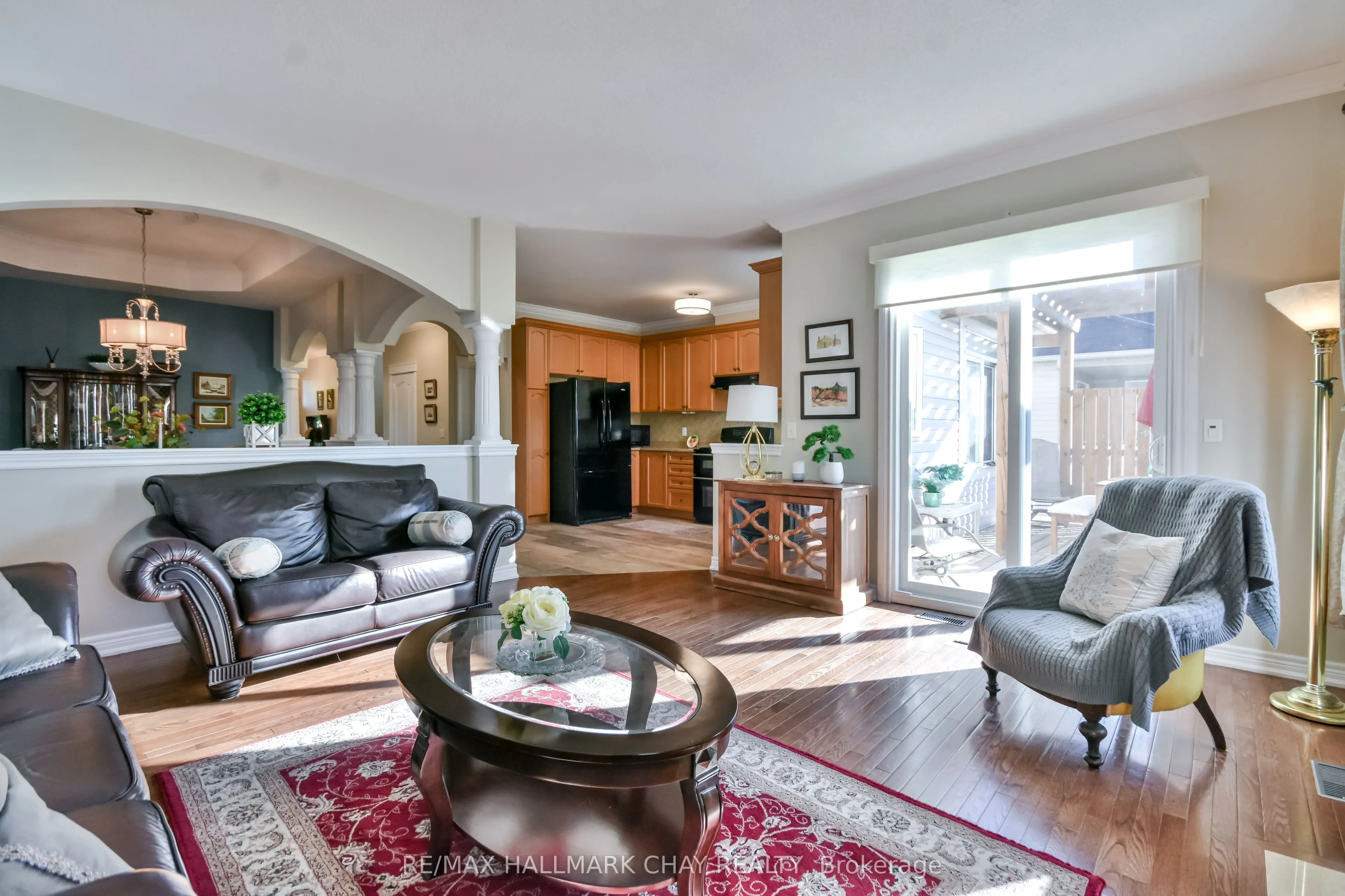 33 Meadowood Drive
