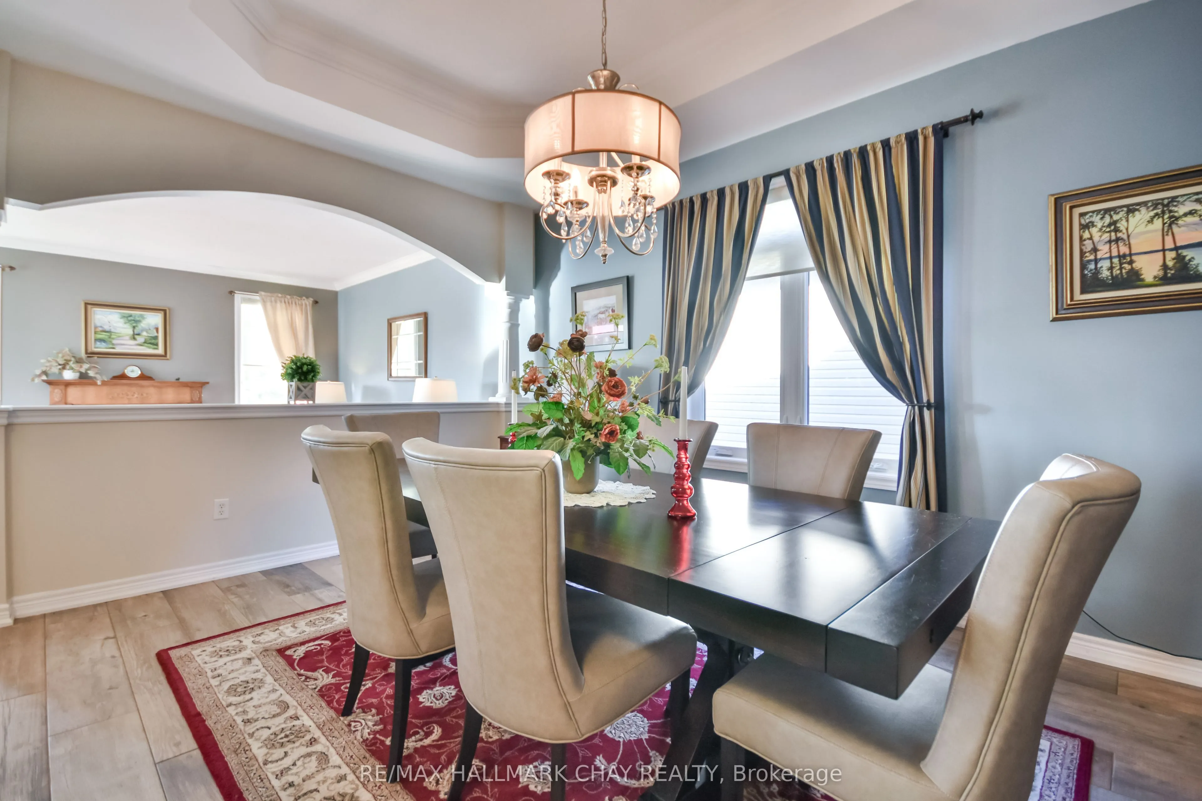 33 Meadowood Drive
