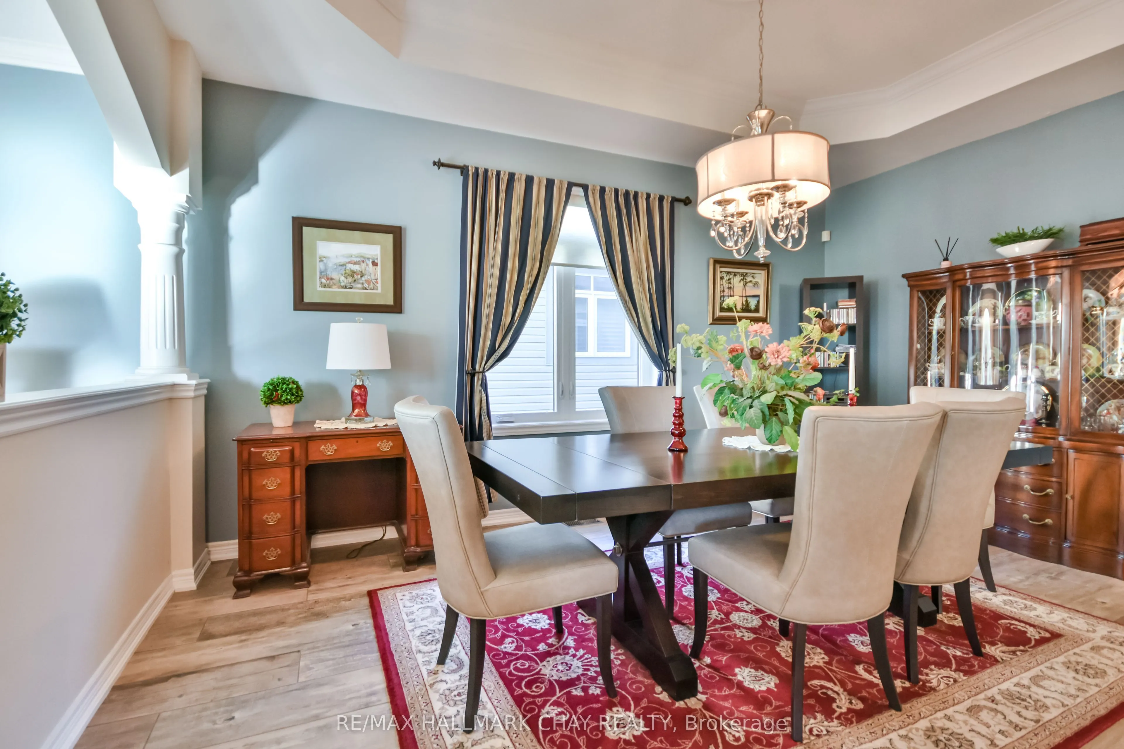 33 Meadowood Drive