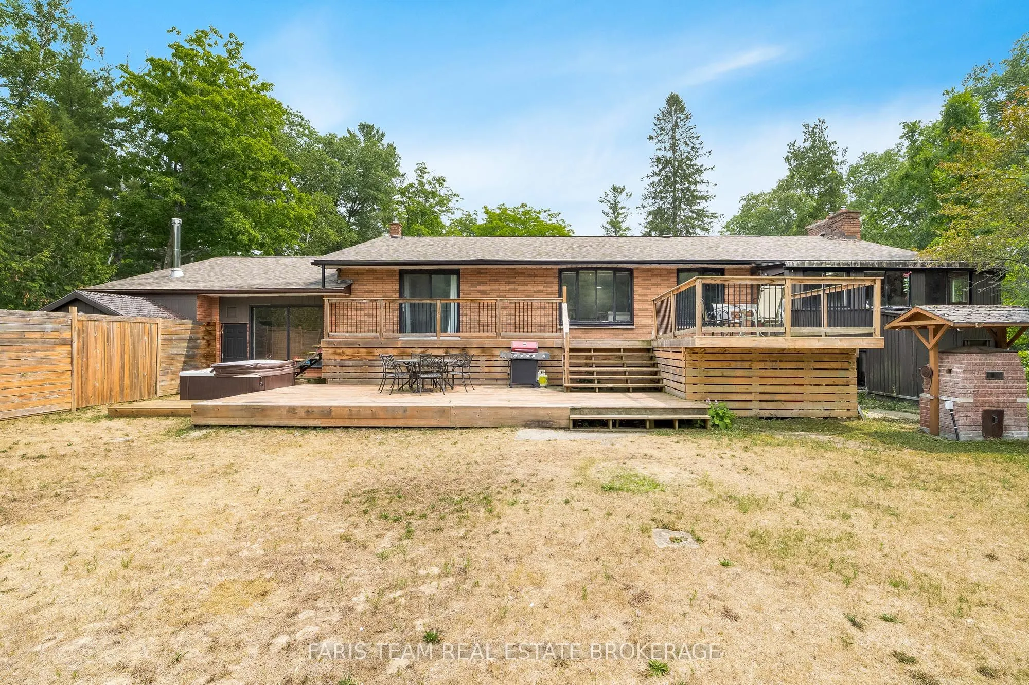 256 Knox Road E