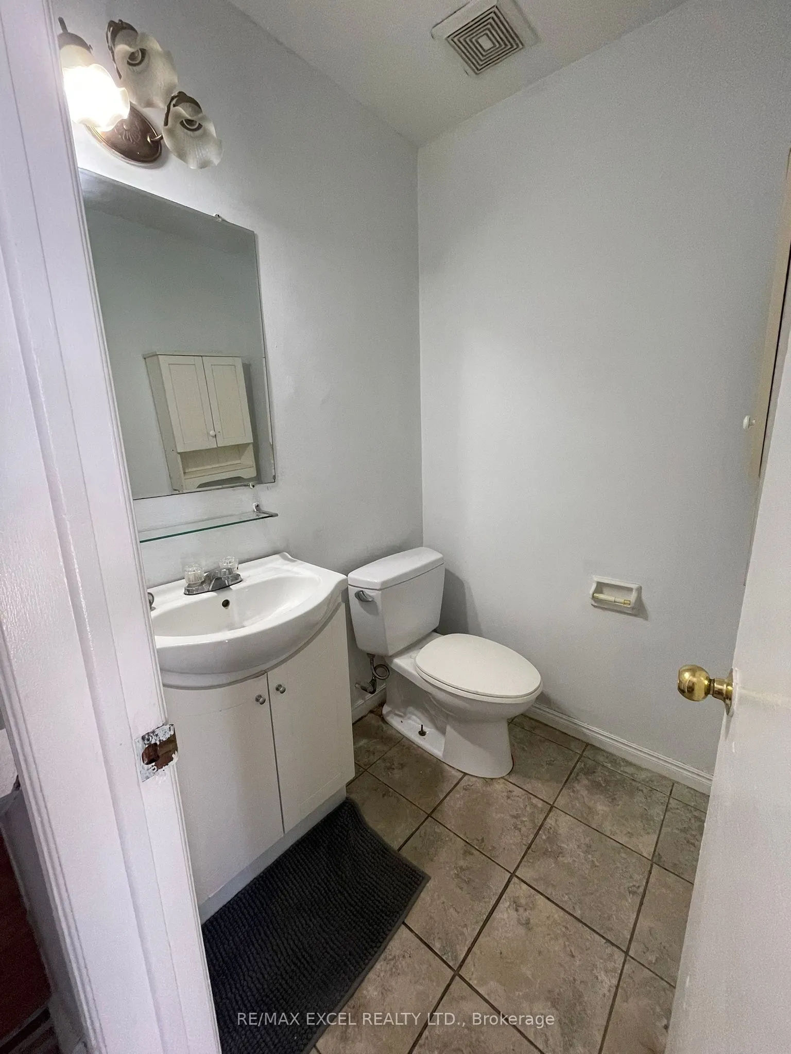 24 Sylvia Street, #Front Unit