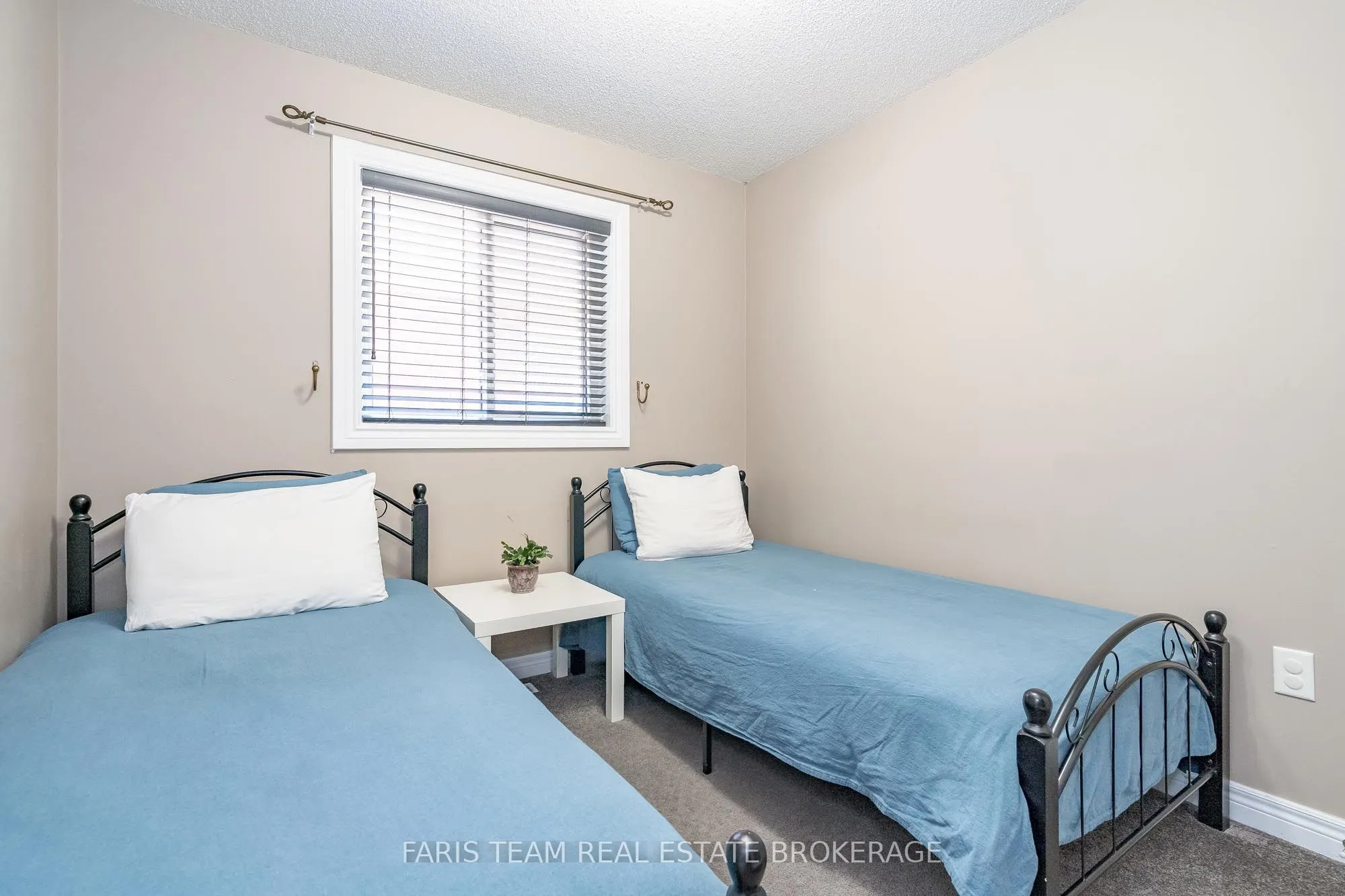 290 Edgehill Drive
