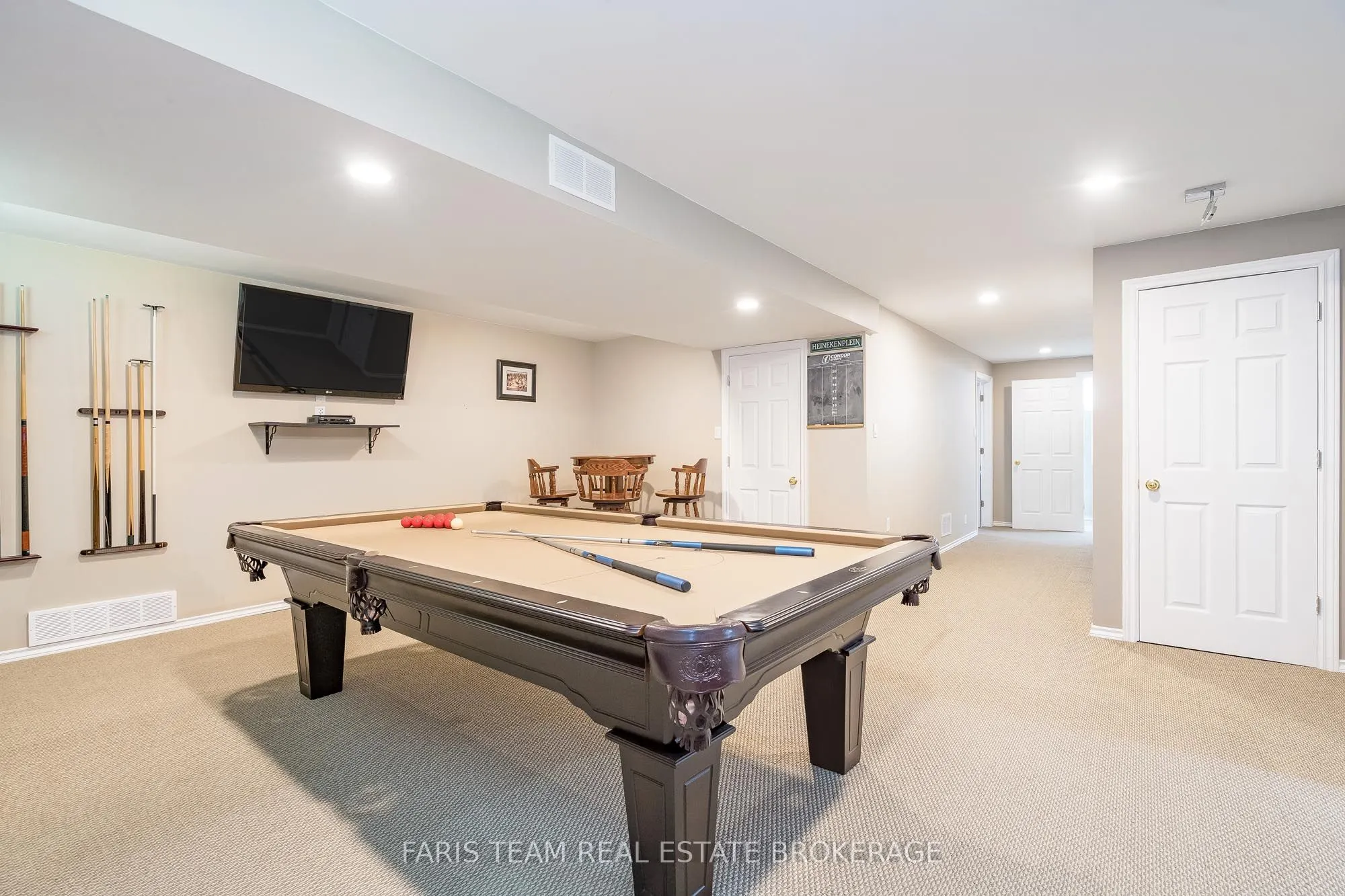 290 Edgehill Drive