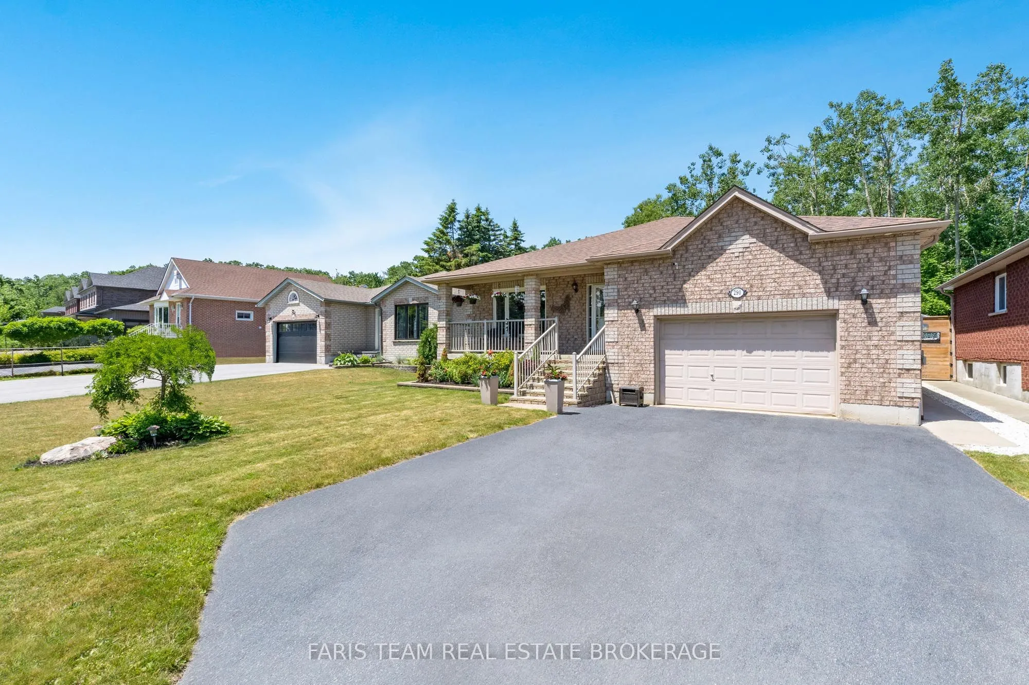 290 Edgehill Drive