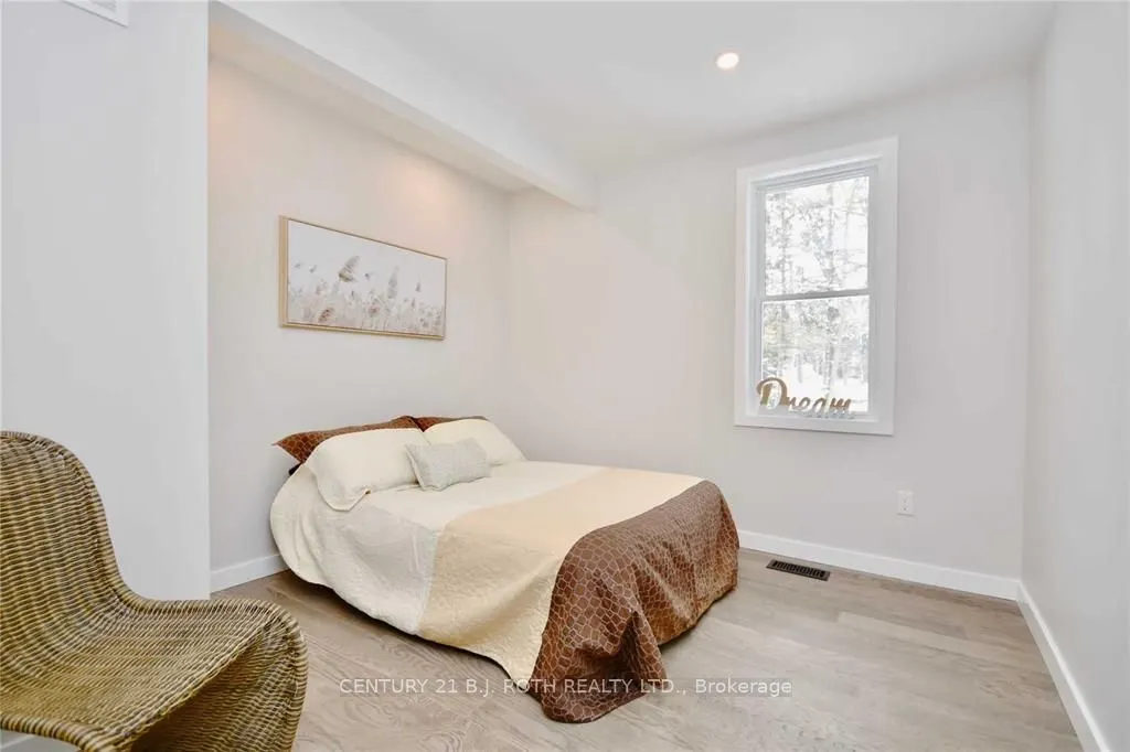 263 Robins Point Road