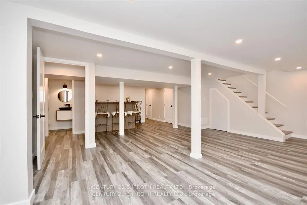 263 Robins Point Road