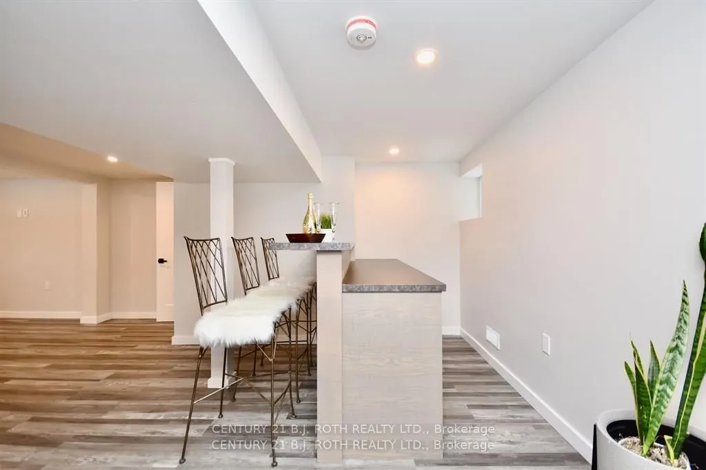 263 Robins Point Road