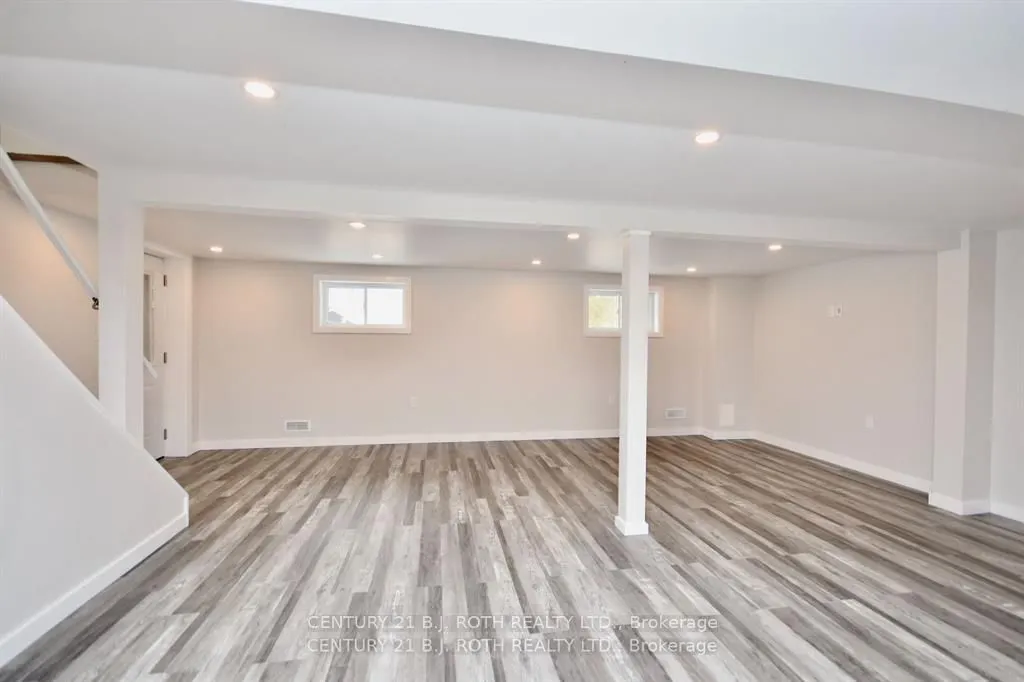 263 Robins Point Road