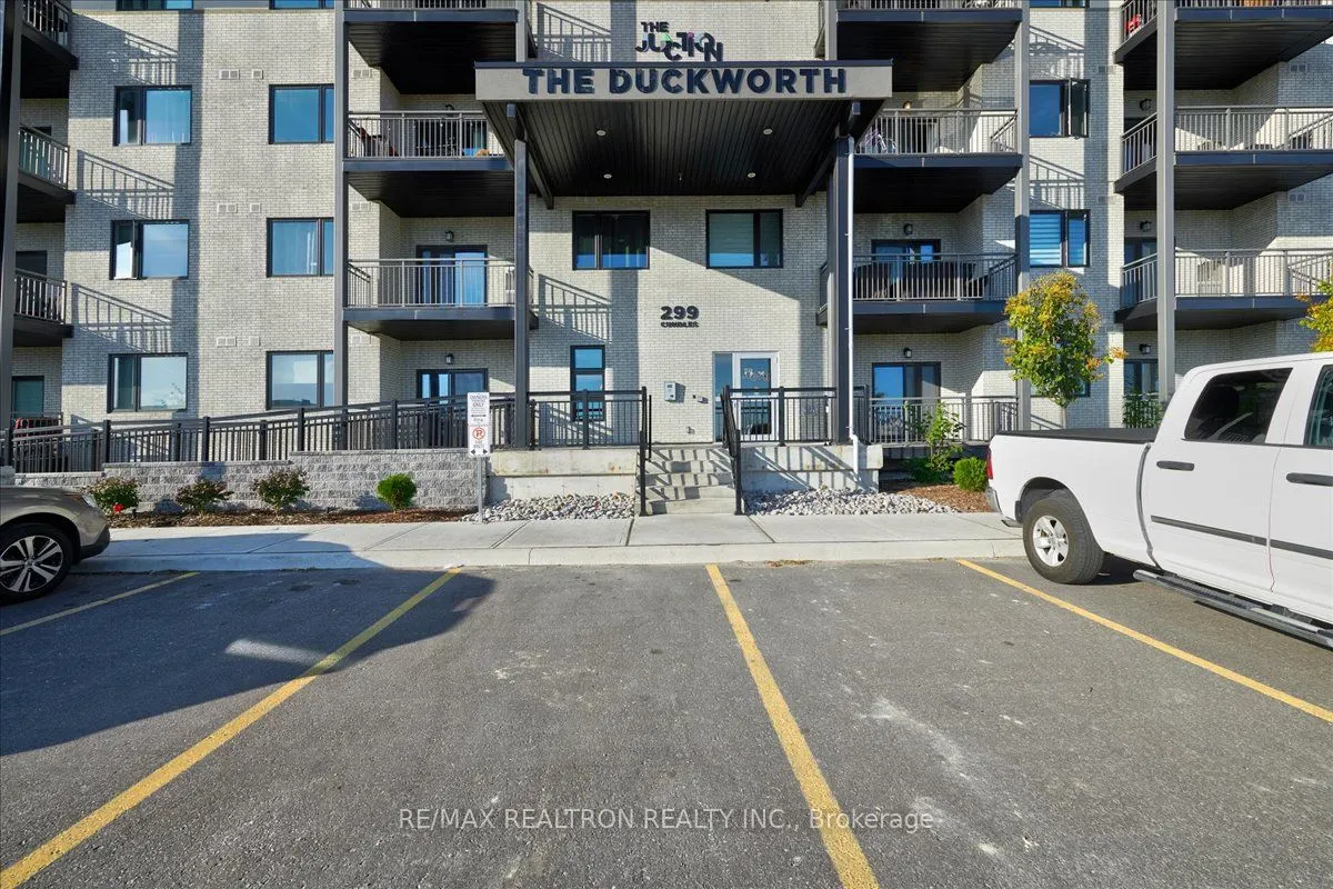 299 Cundles Road E, #102