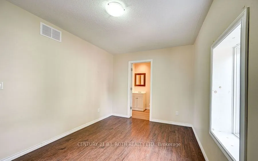 303 MOFFAT Street, #1