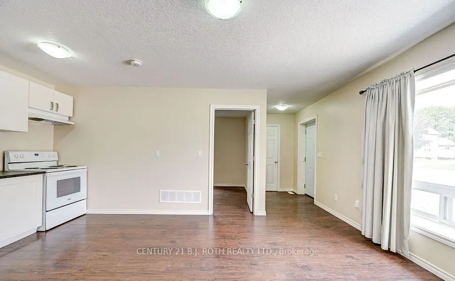 303 MOFFAT Street, #1