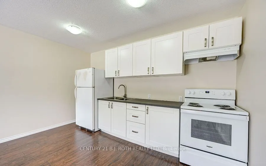 303 MOFFAT Street, #1