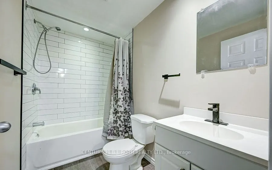 303 MOFFAT Street, #3