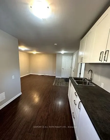 303 MOFFAT Street, #3