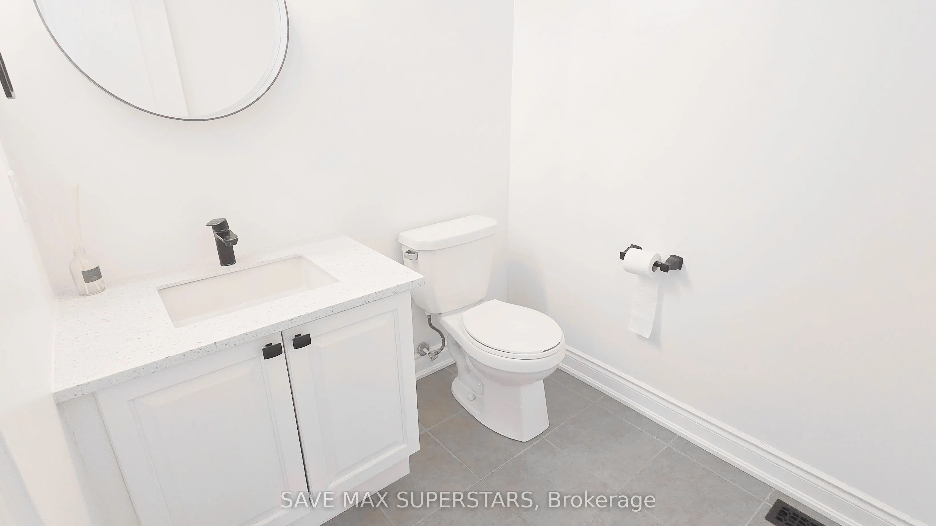 49 Ferndale Drive S, #5