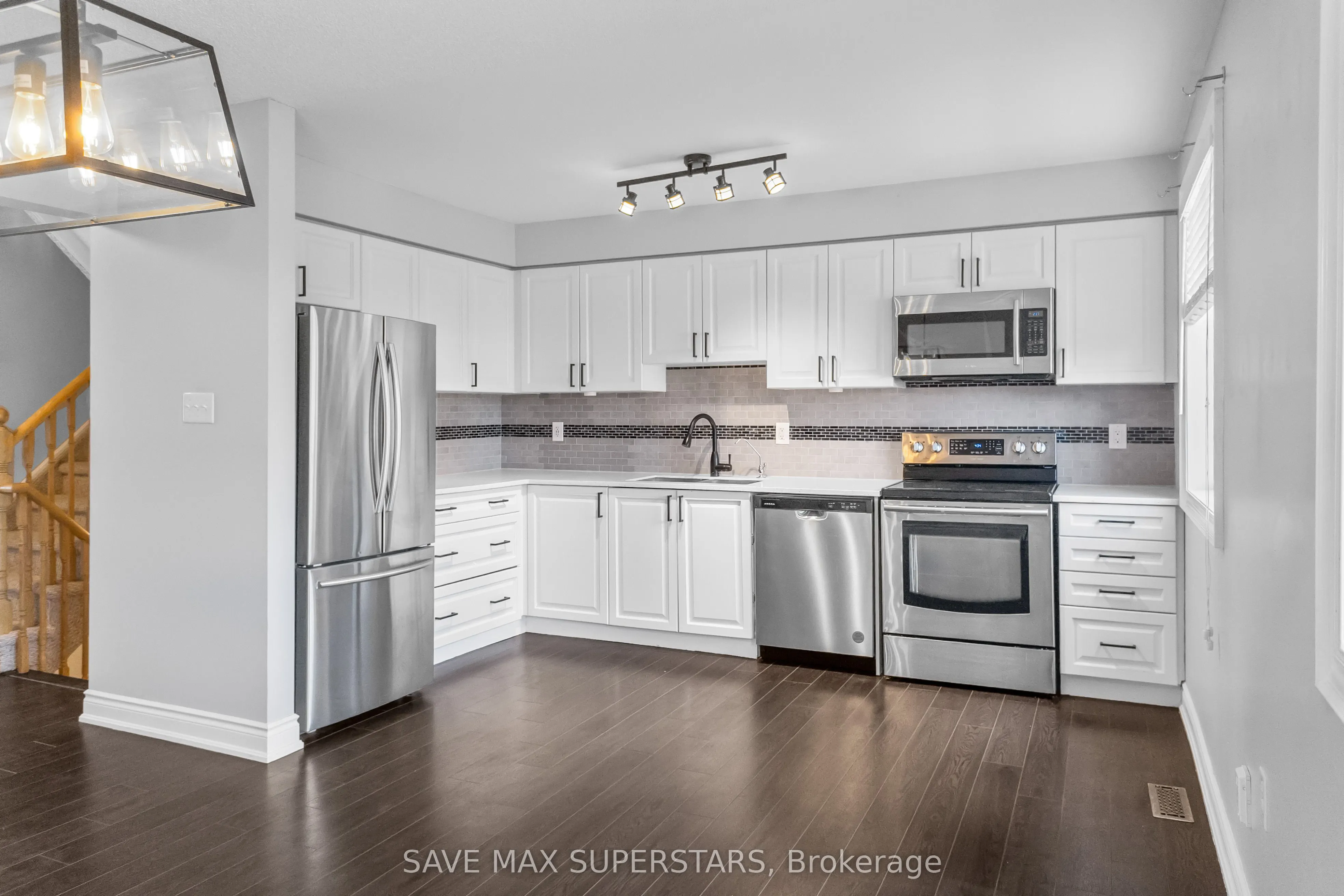 49 Ferndale Drive S, #5