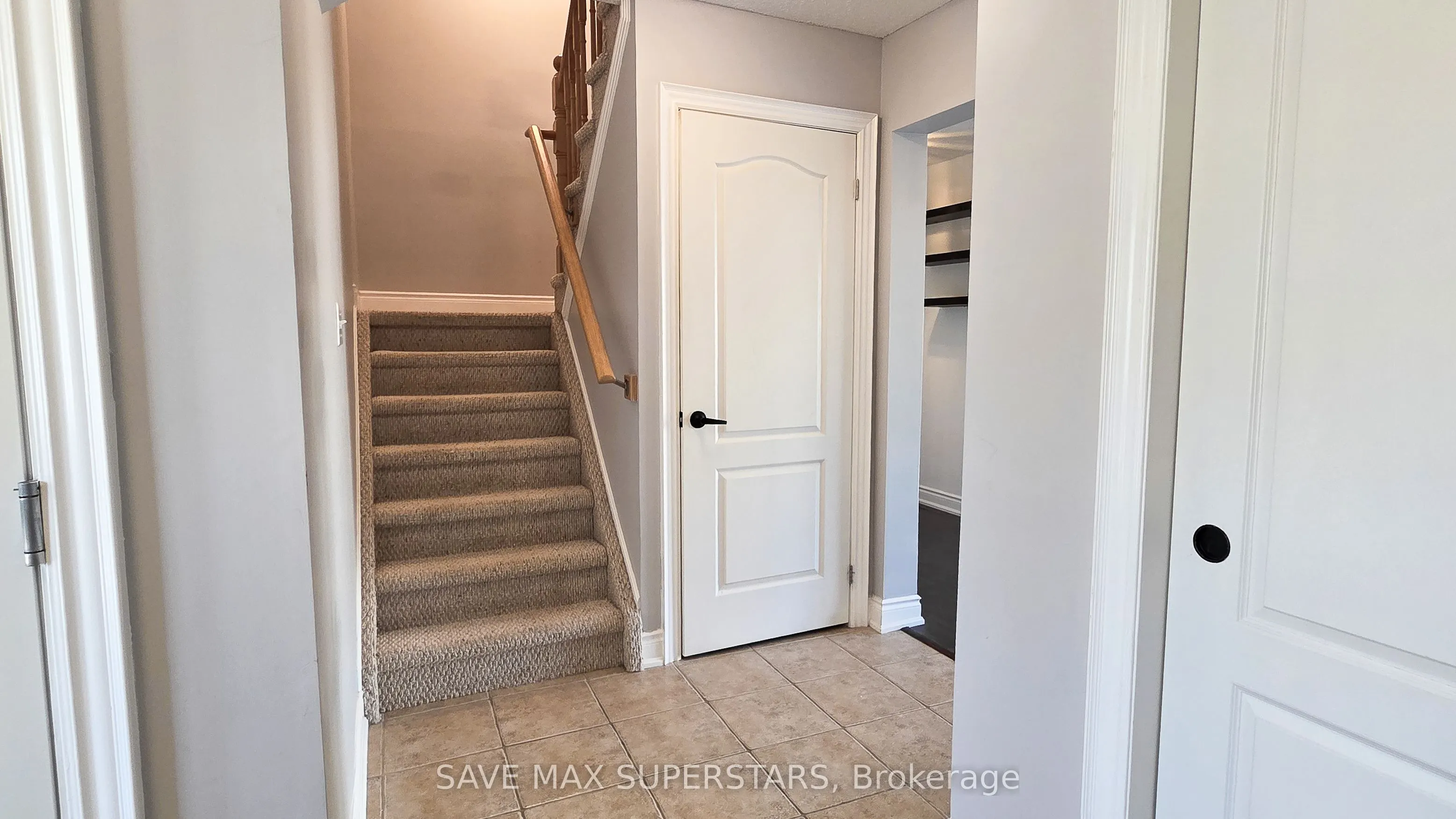 49 Ferndale Drive S, #5