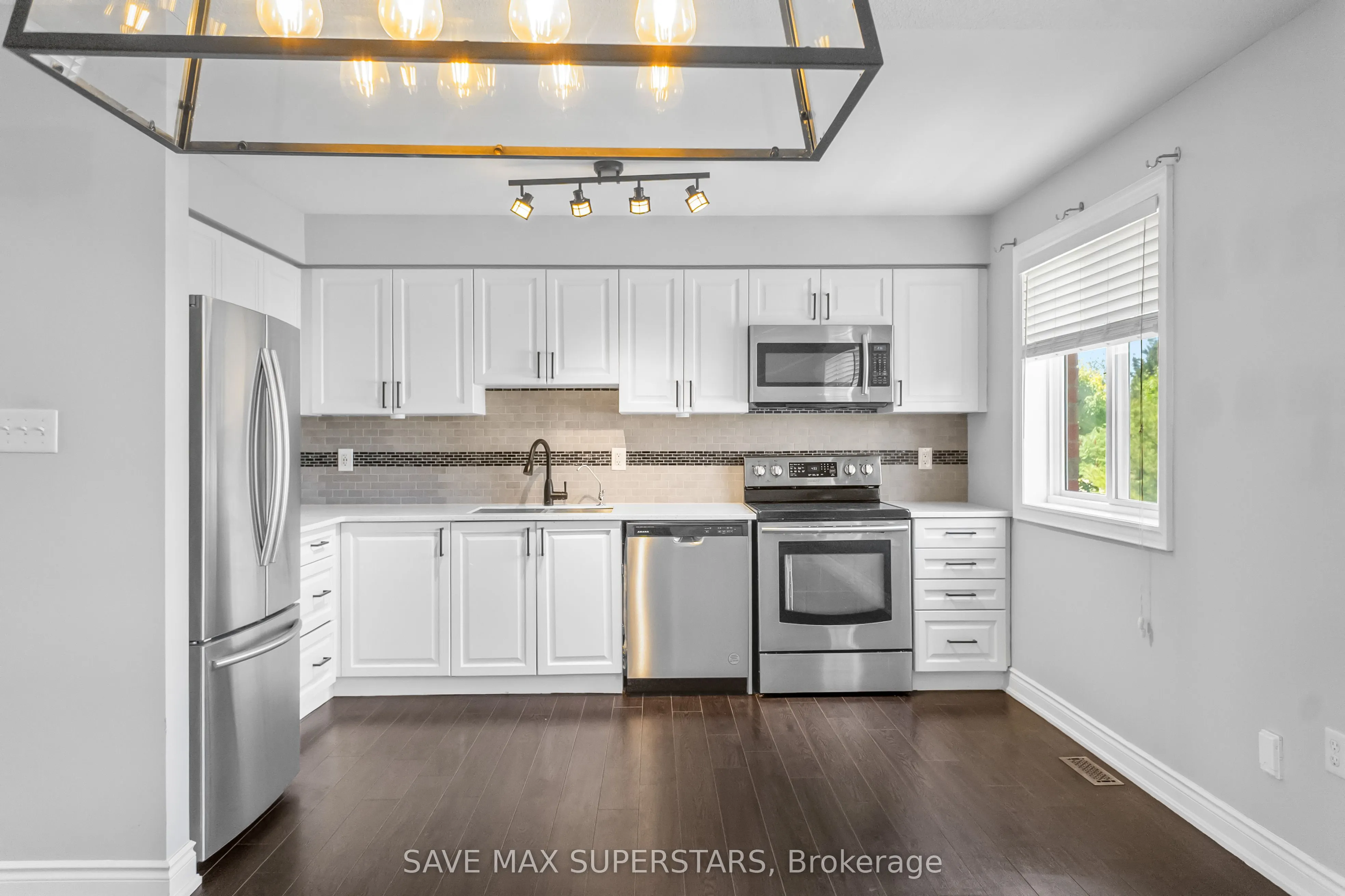 49 Ferndale Drive S, #5