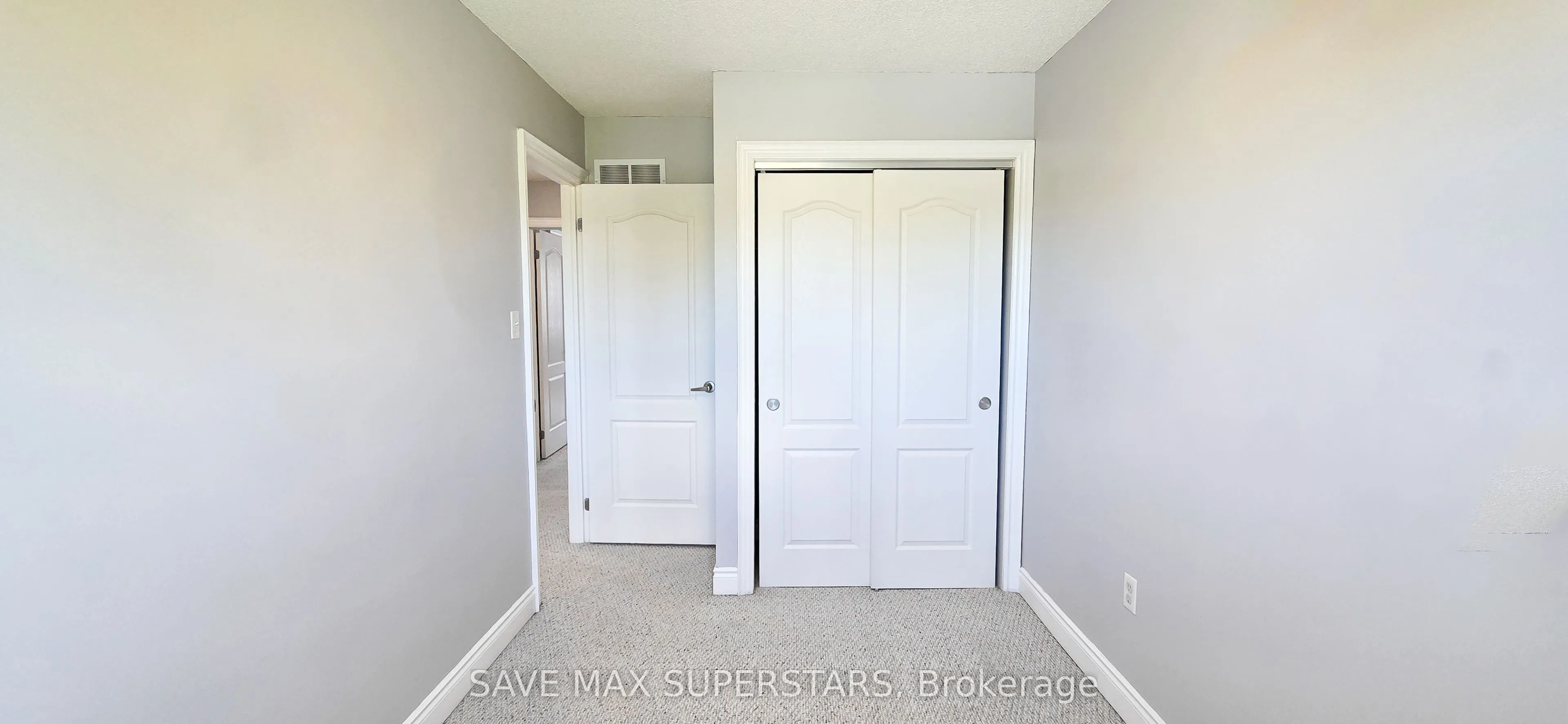 49 Ferndale Drive S, #5