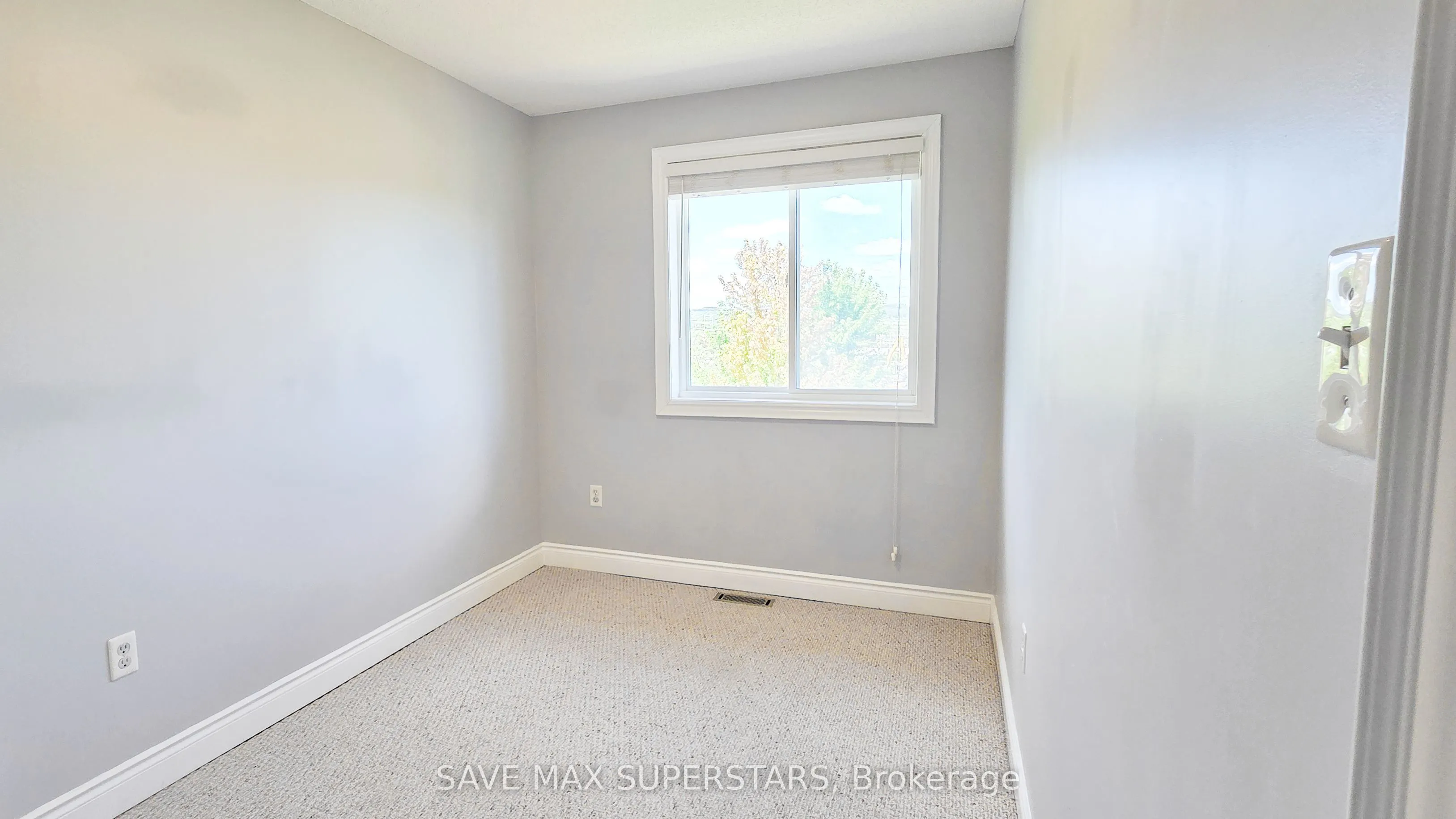 49 Ferndale Drive S, #5