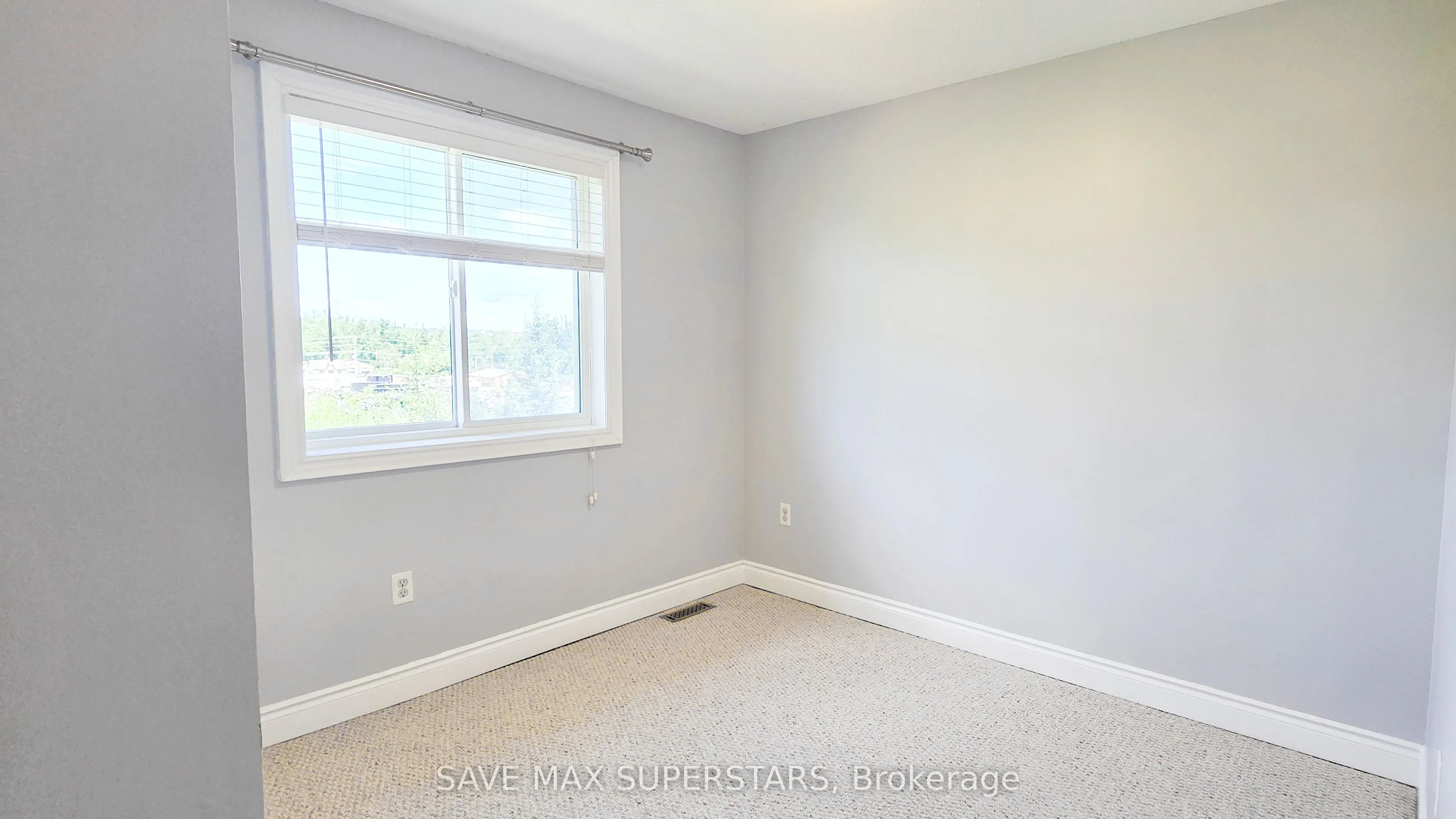 49 Ferndale Drive S, #5