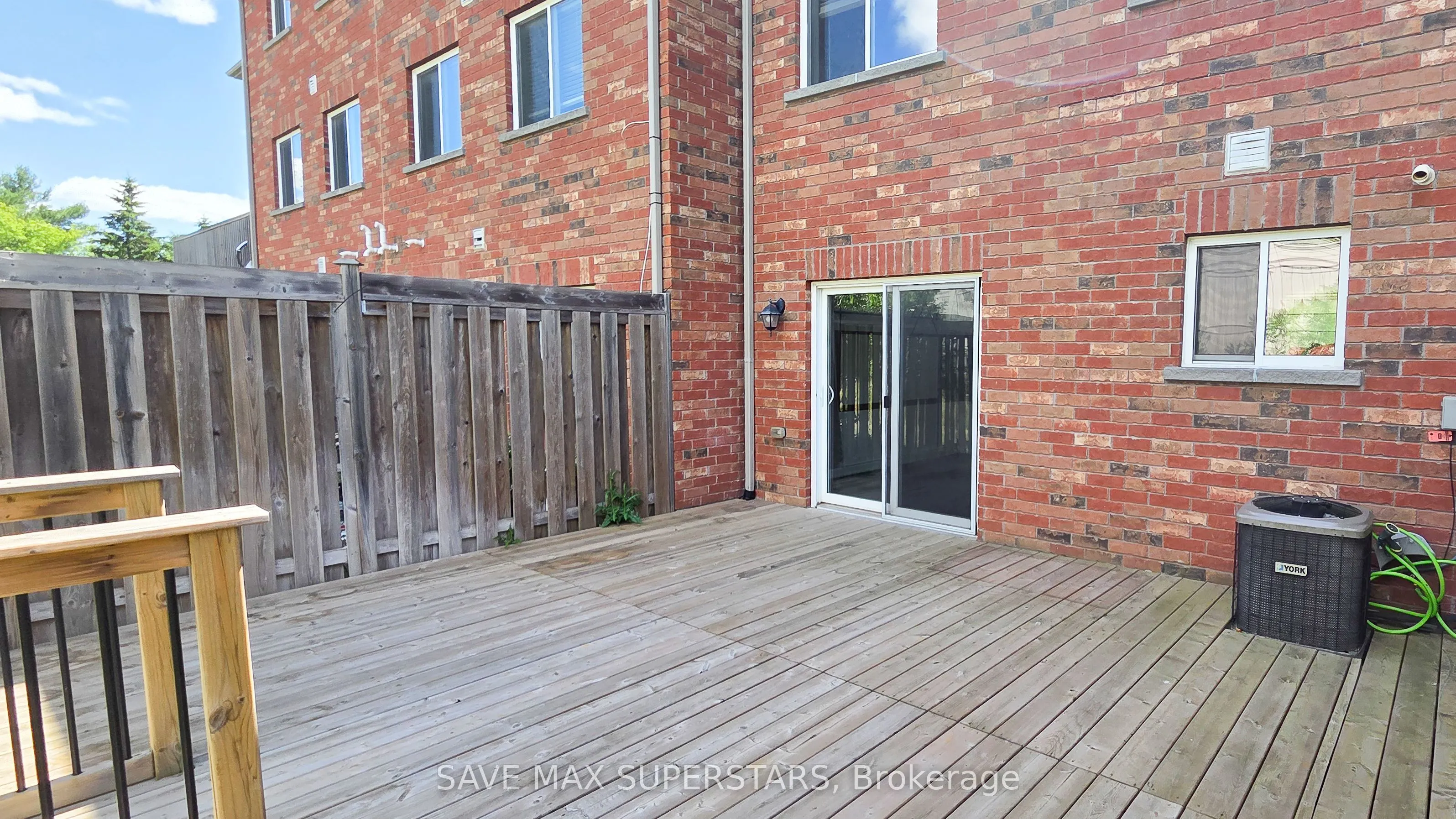 49 Ferndale Drive S, #5