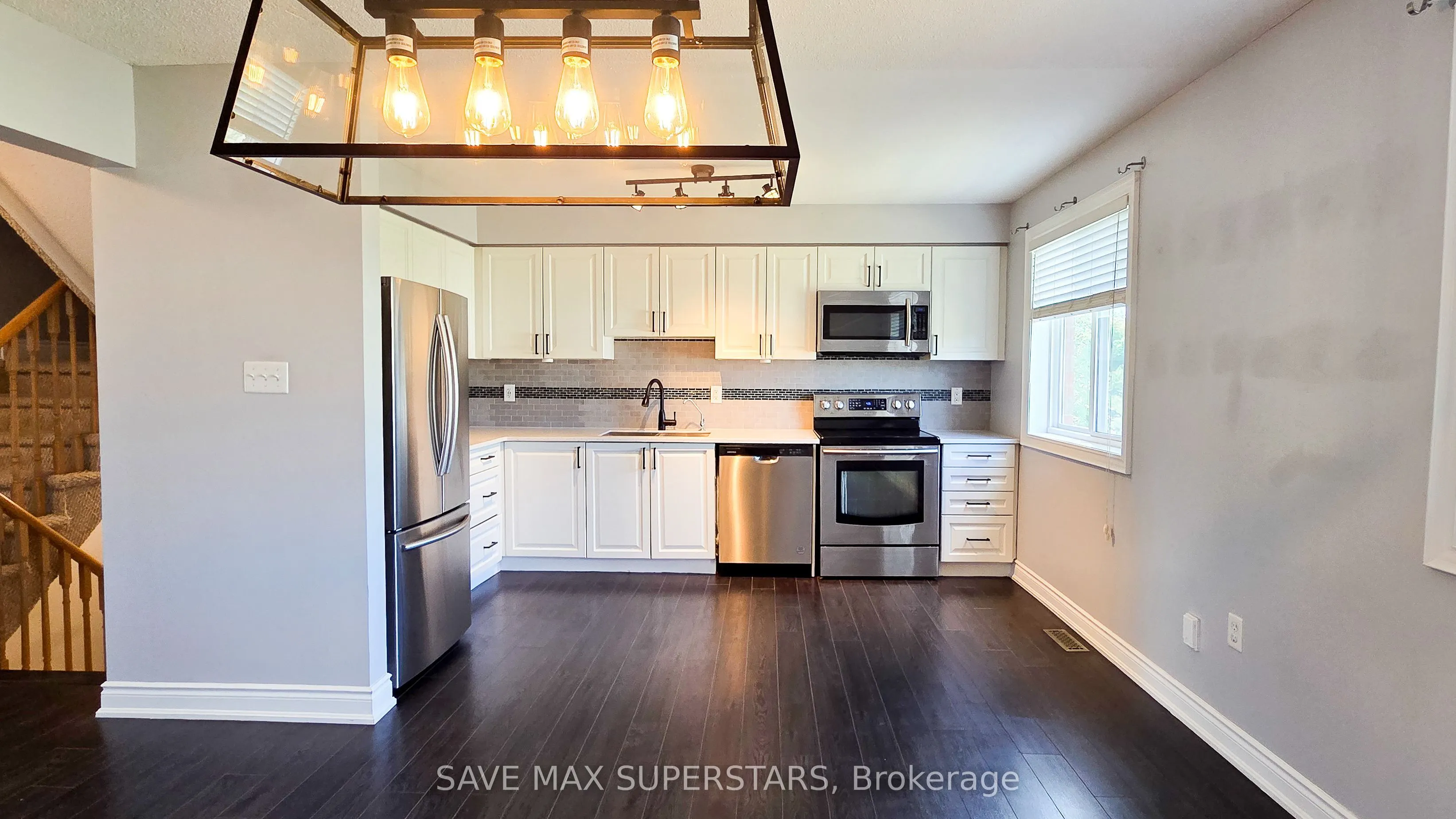 49 Ferndale Drive S, #5