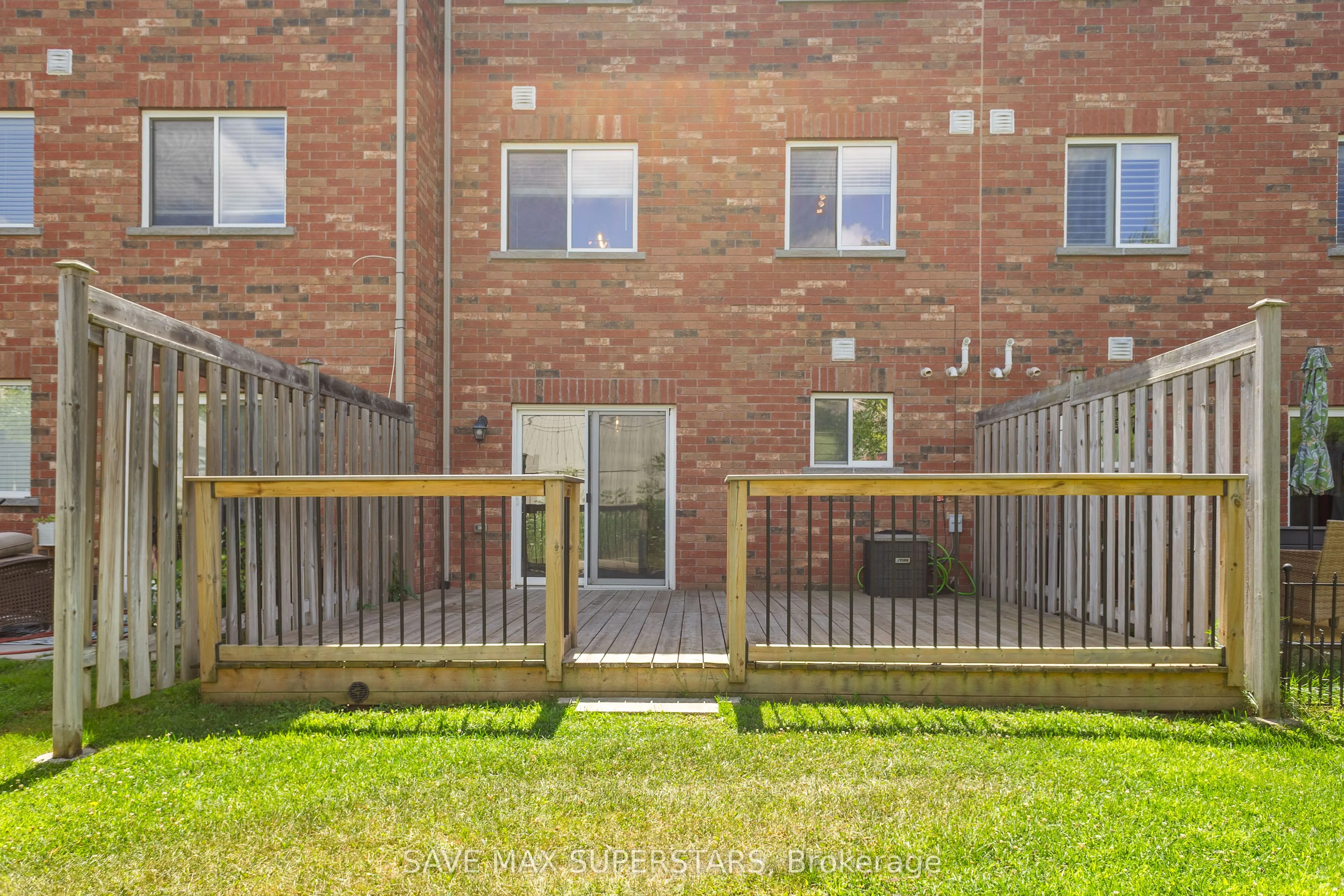49 Ferndale Drive S, #5