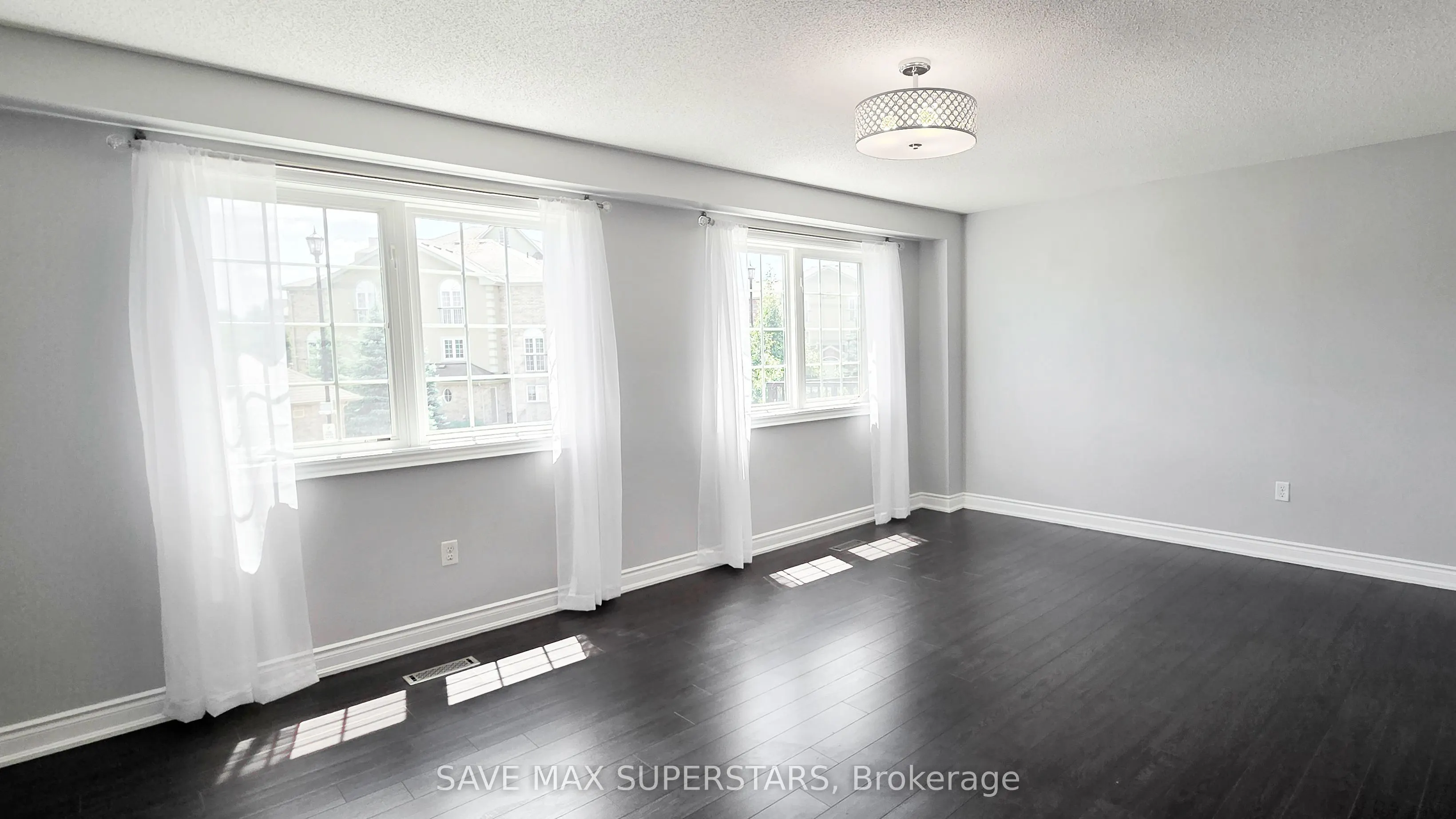 49 Ferndale Drive S, #5