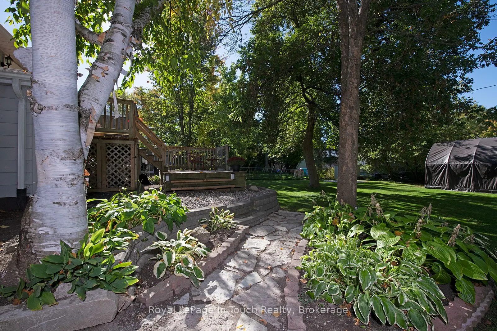 8 Cyril Martin Place