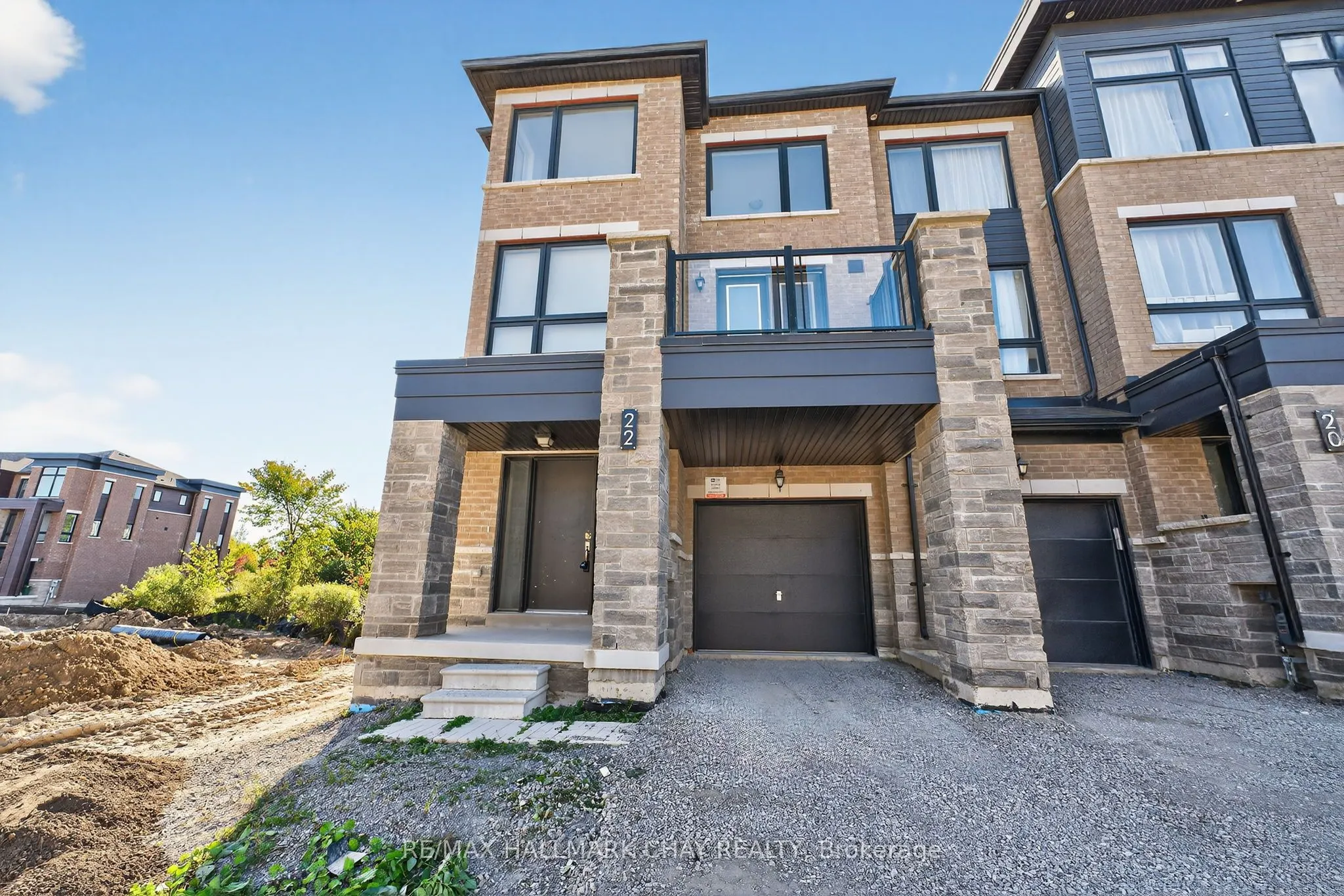 22 Blue Forest Crescent