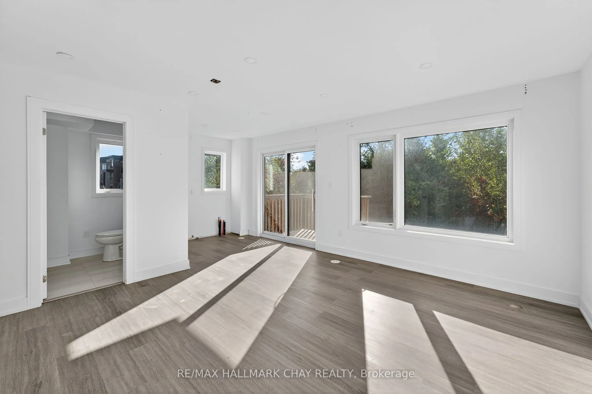 22 Blue Forest Crescent