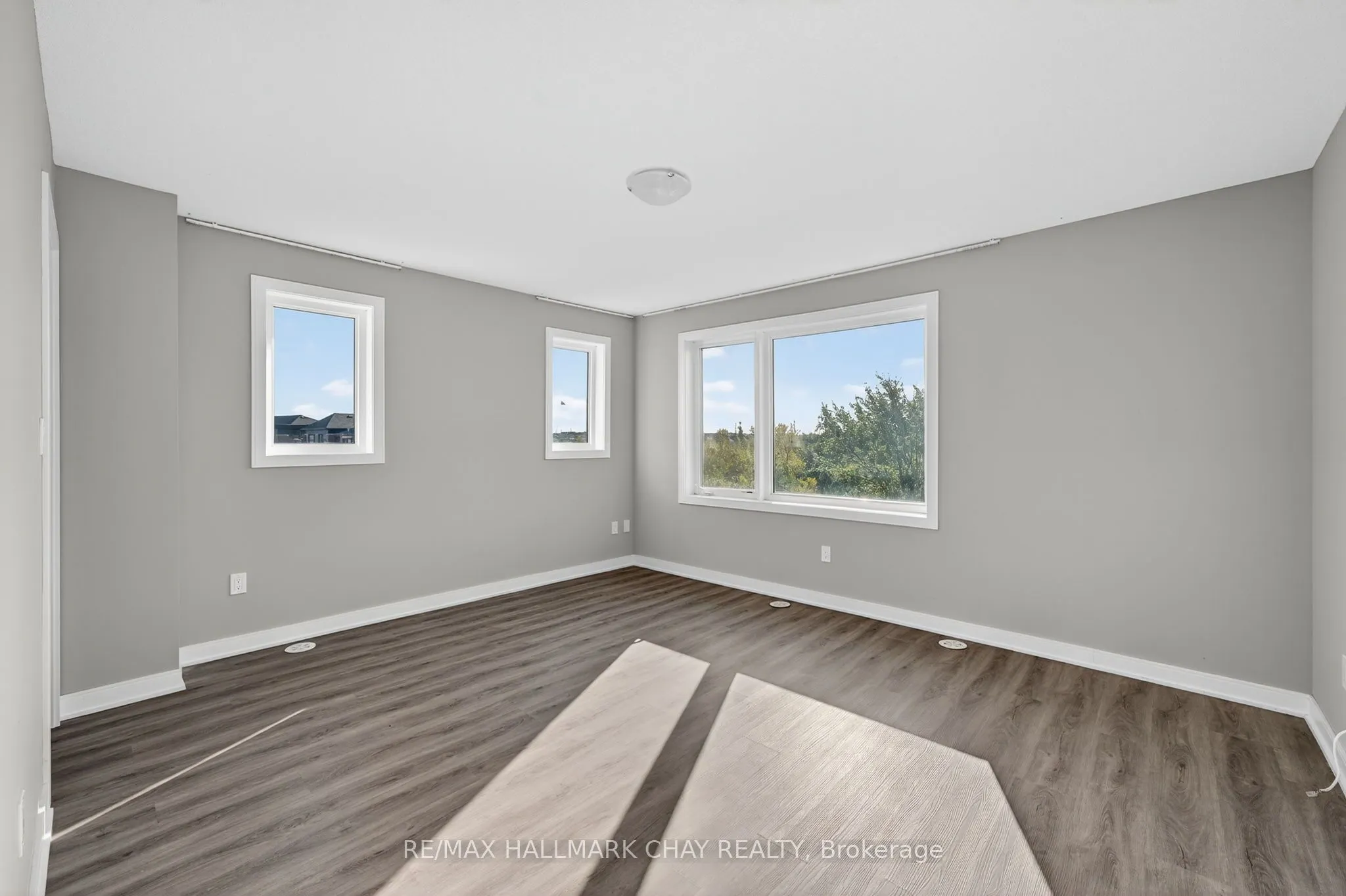 22 Blue Forest Crescent