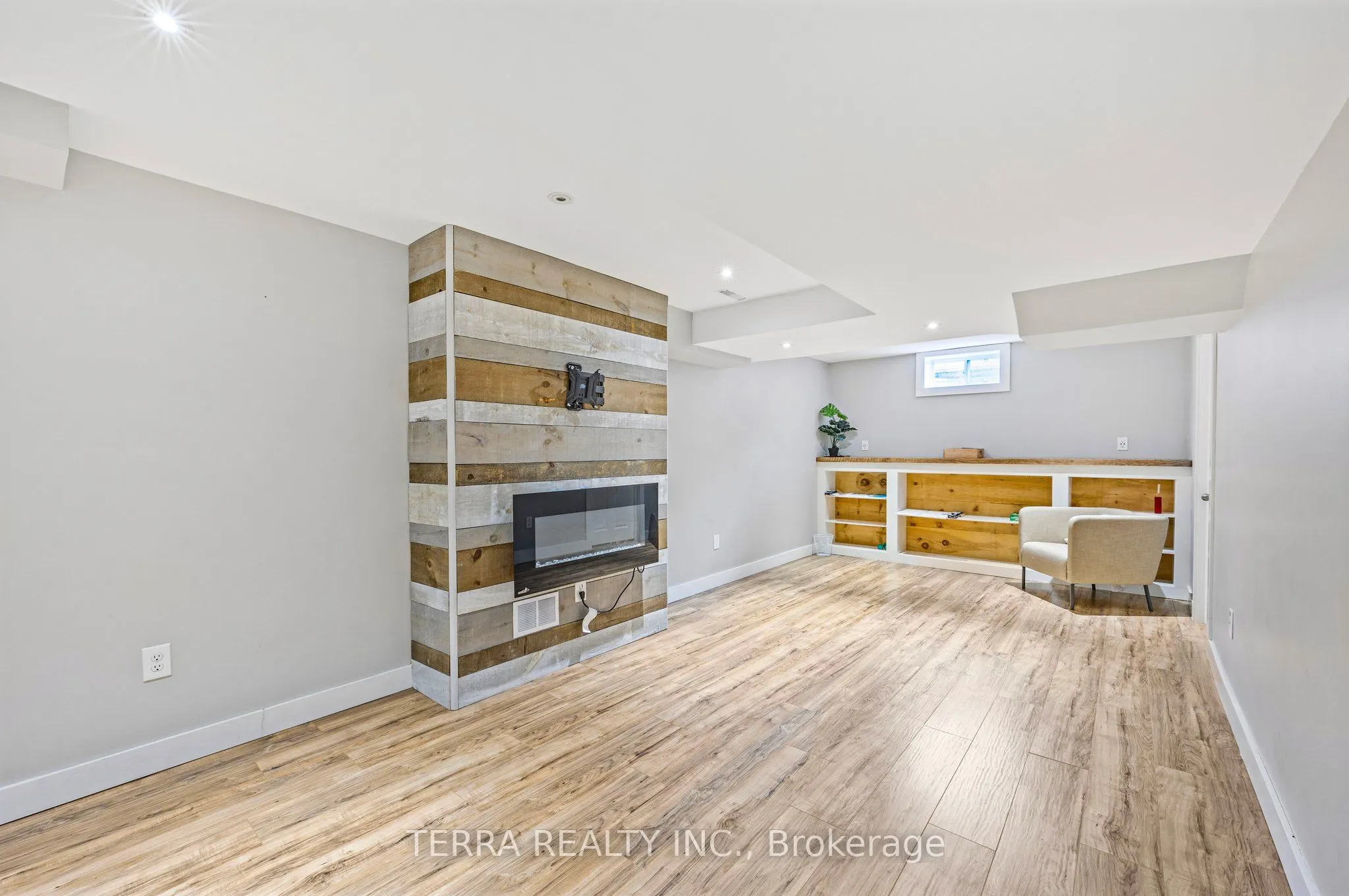 114 Thrushwood Drive