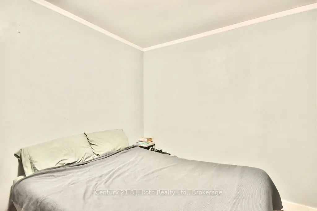 2286 Flos Ten Road E