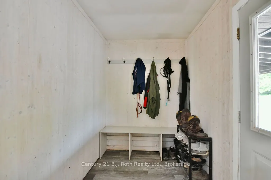 2286 Flos Ten Road E