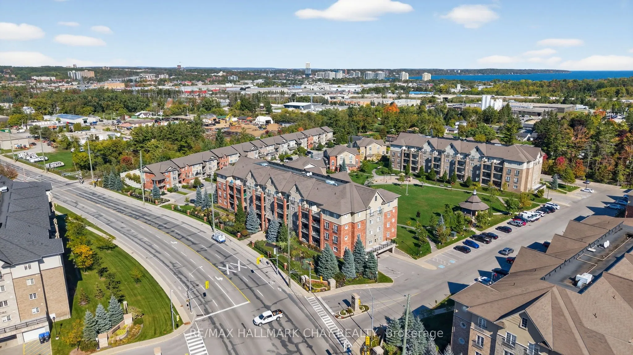 39 Ferndale Drive S, #405