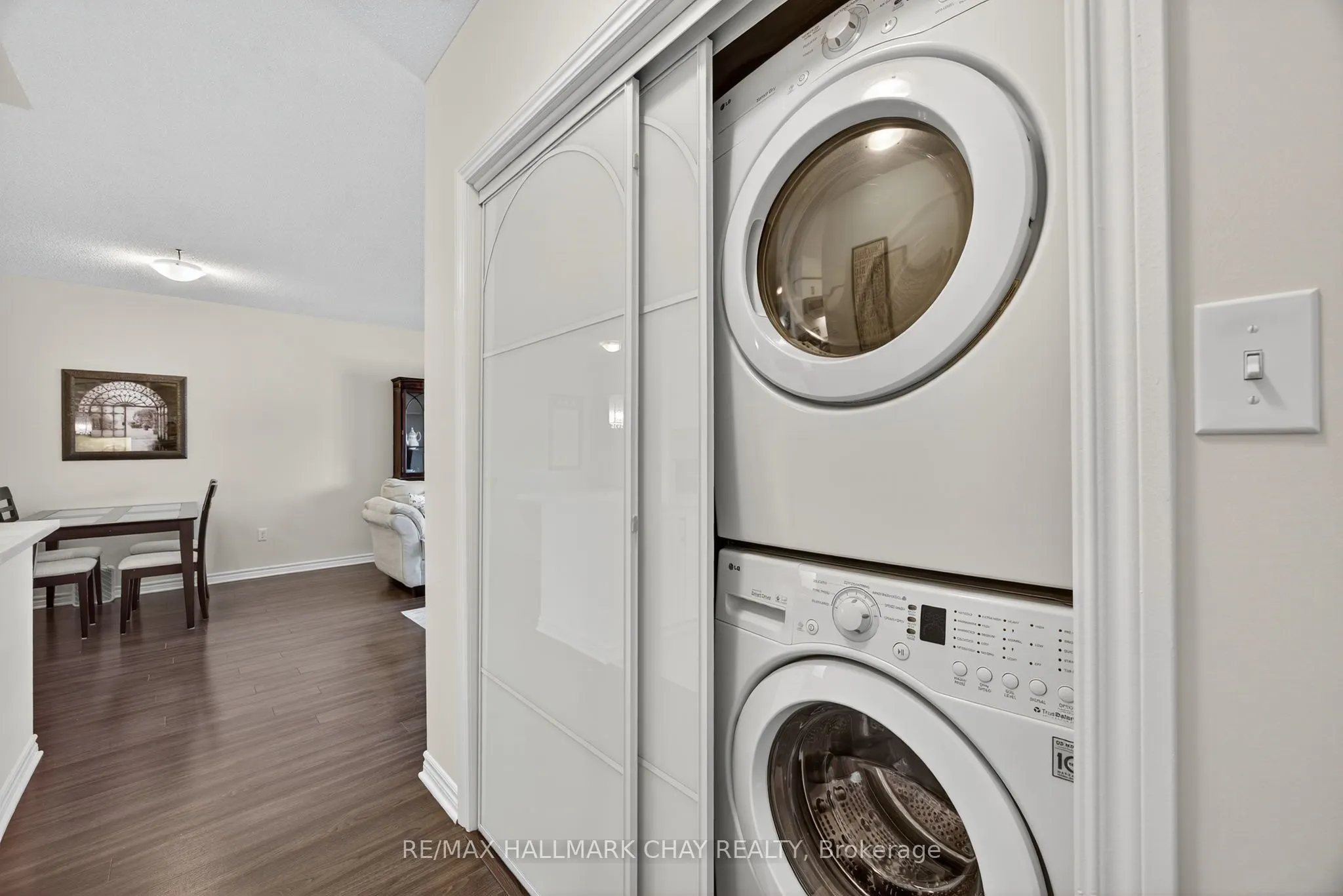 39 Ferndale Drive S, #405