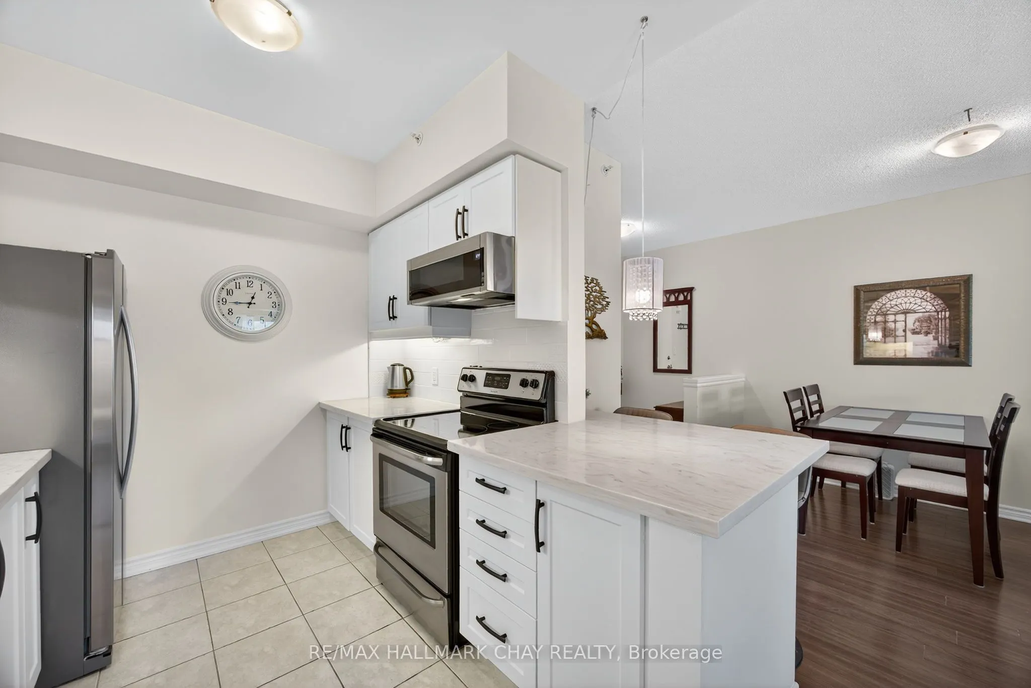 39 Ferndale Drive S, #405