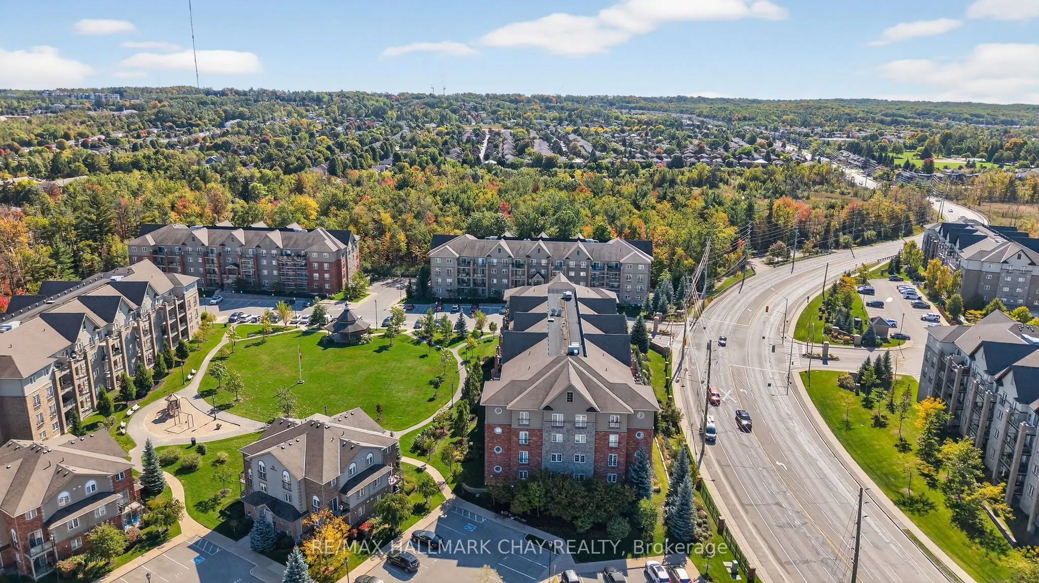 39 Ferndale Drive S, #405